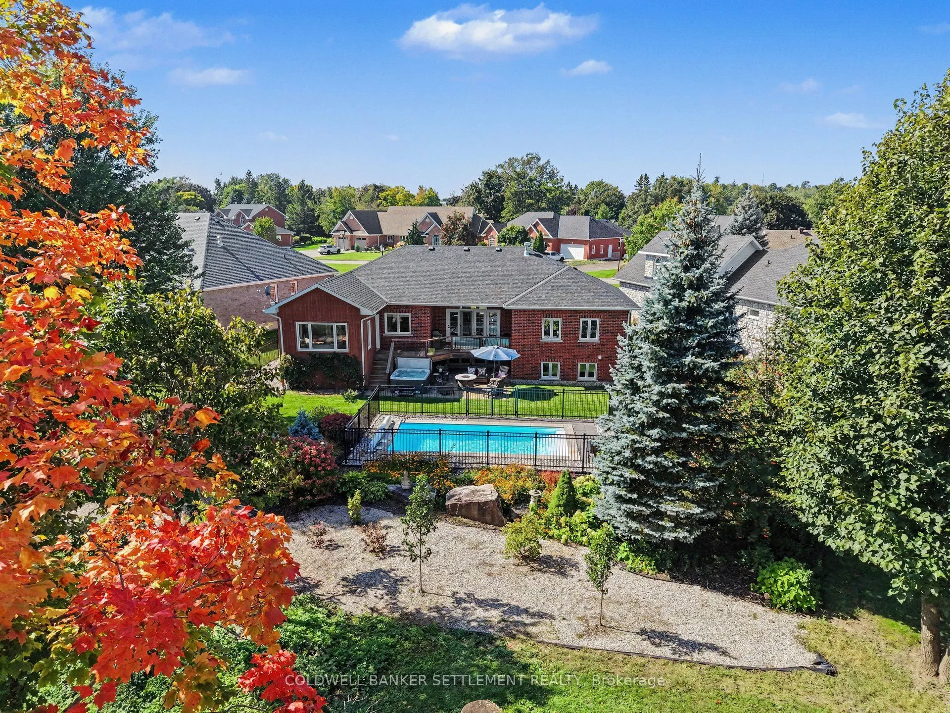 8 Taggart Crescent