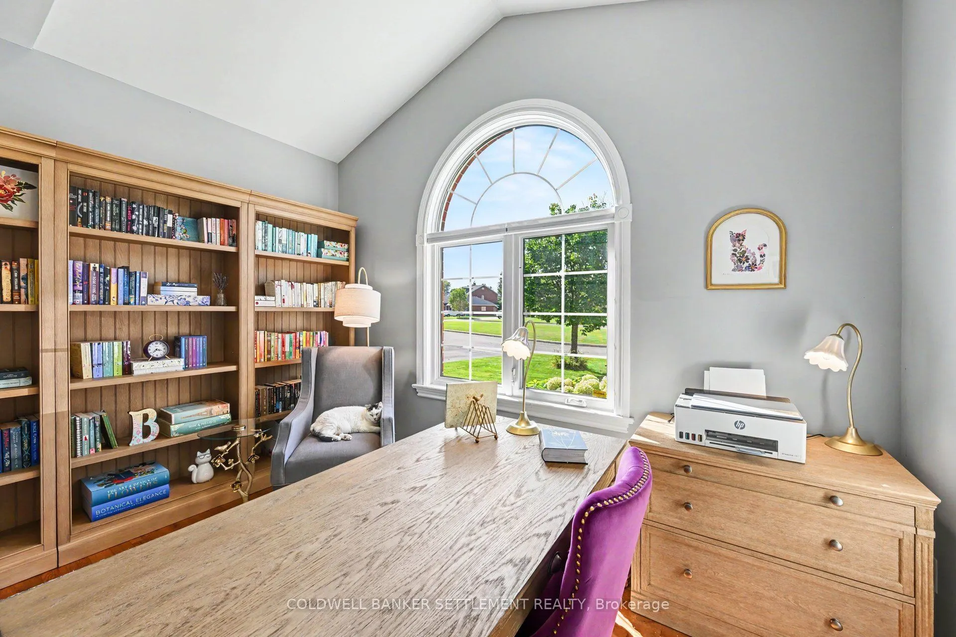 8 Taggart Crescent