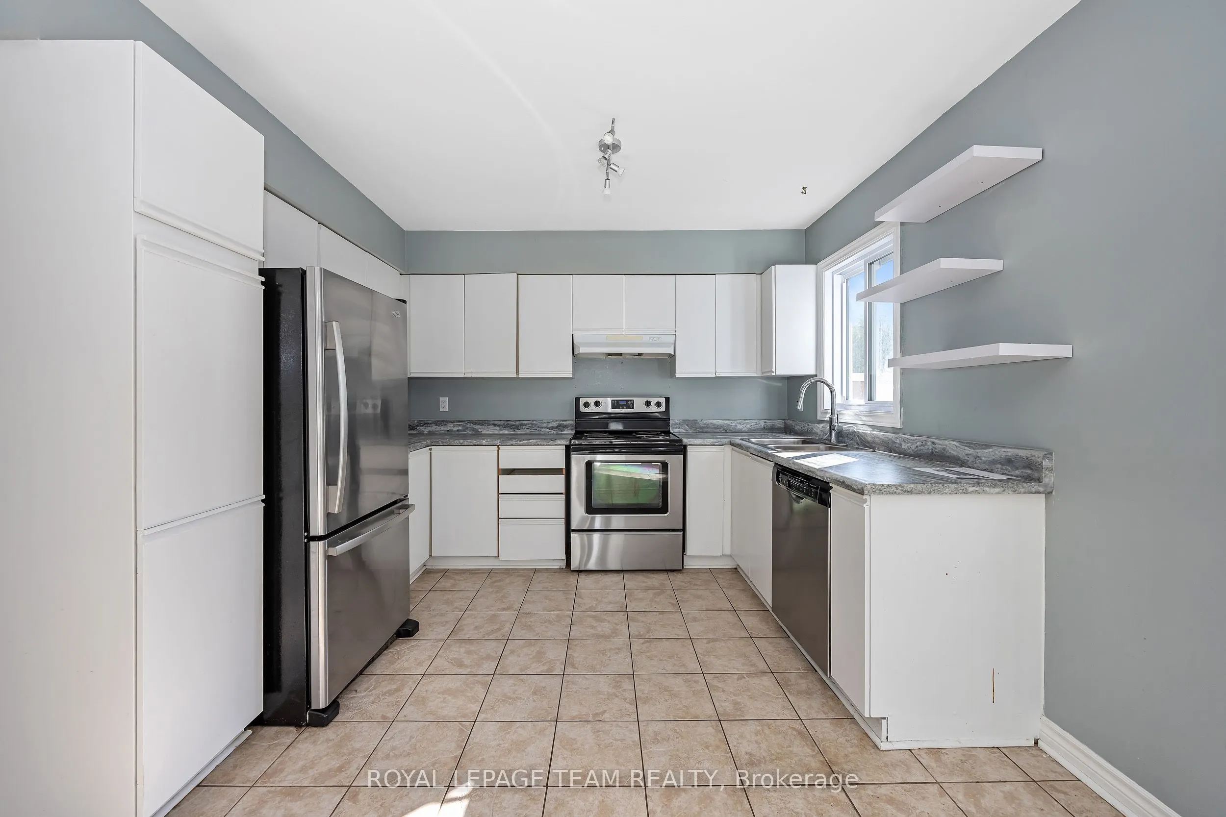 284 Dalehurst Drive #D