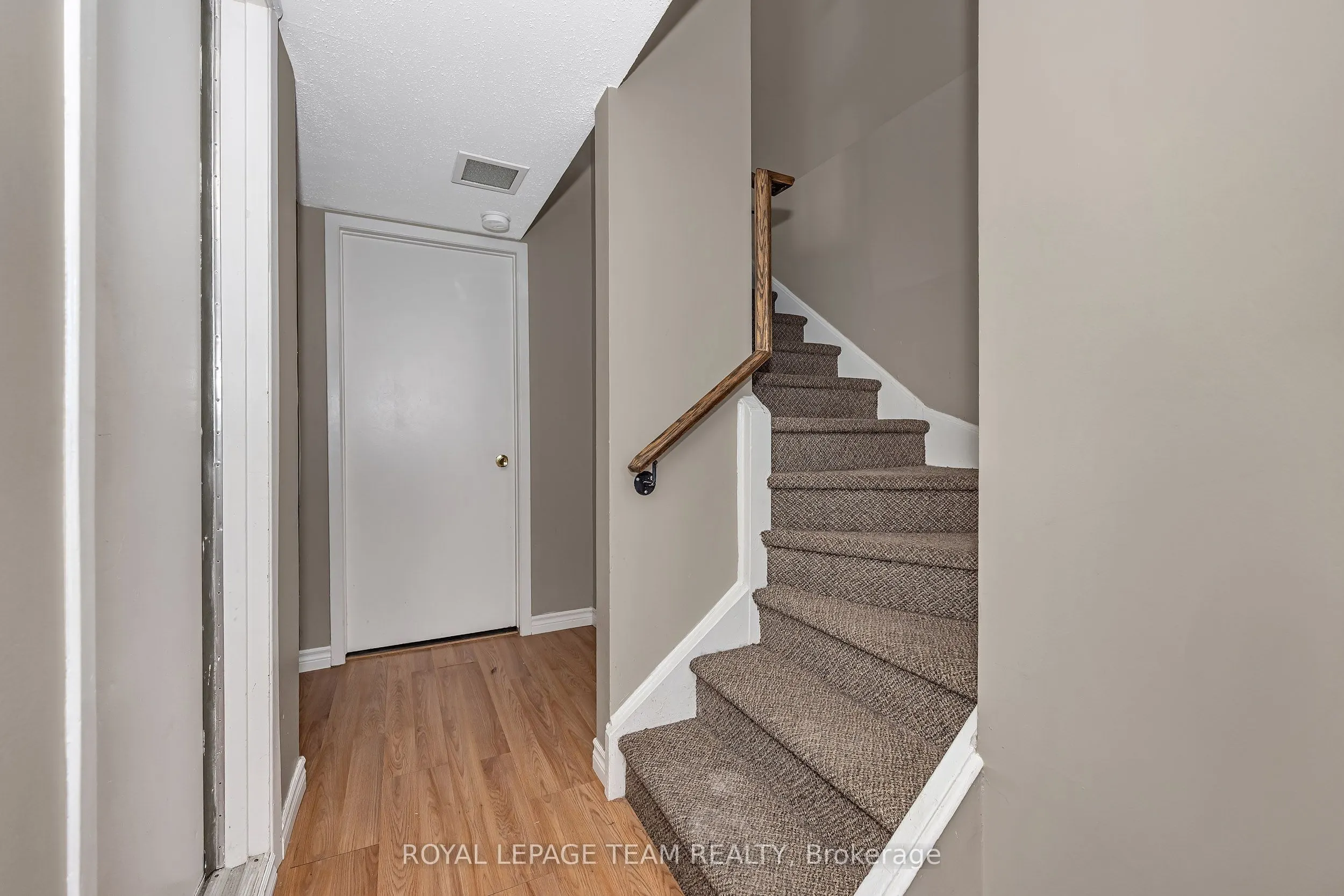 284 Dalehurst Drive #D