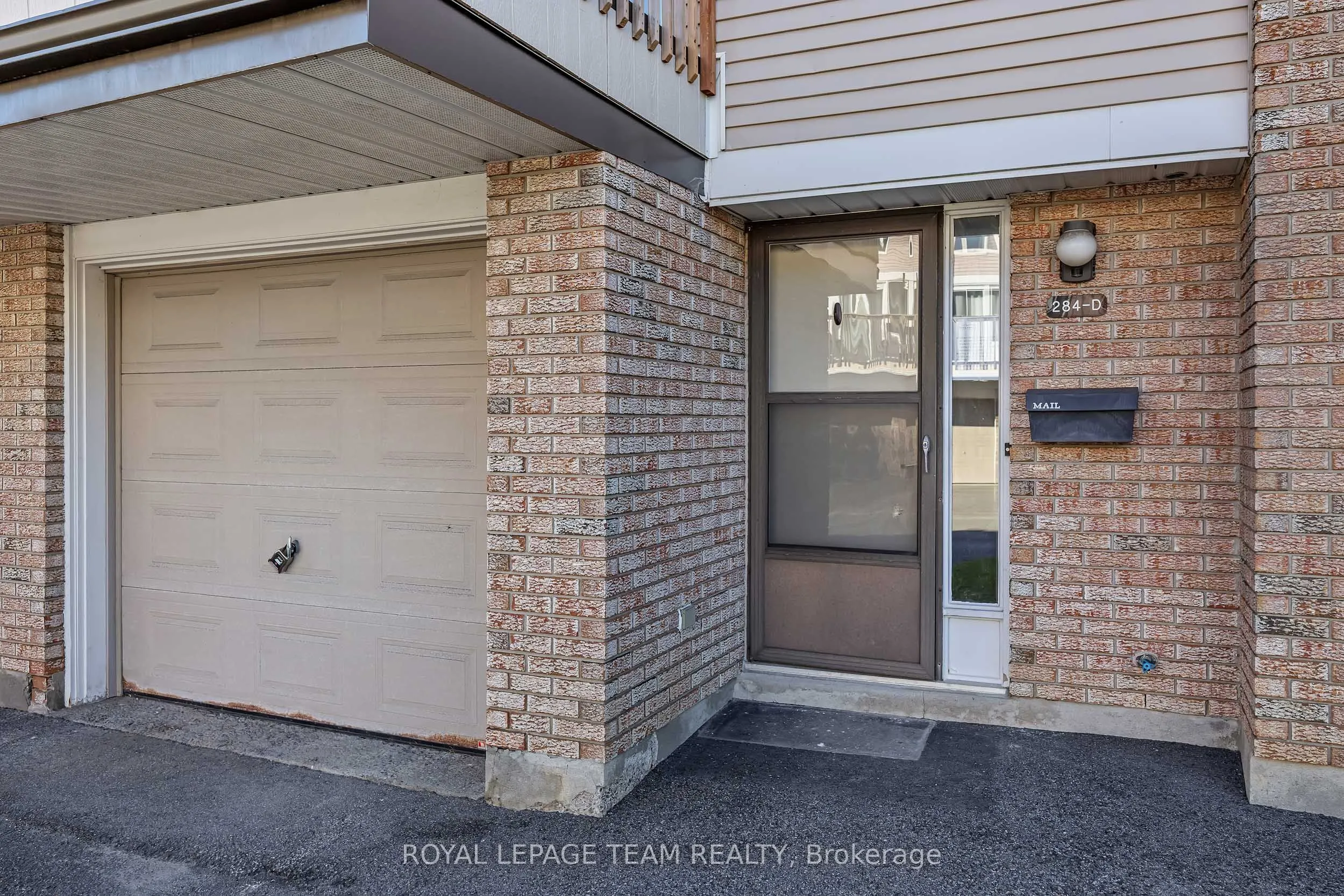 284 Dalehurst Drive #D