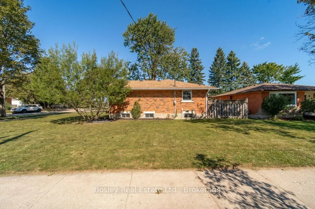 18 Maywood Road
