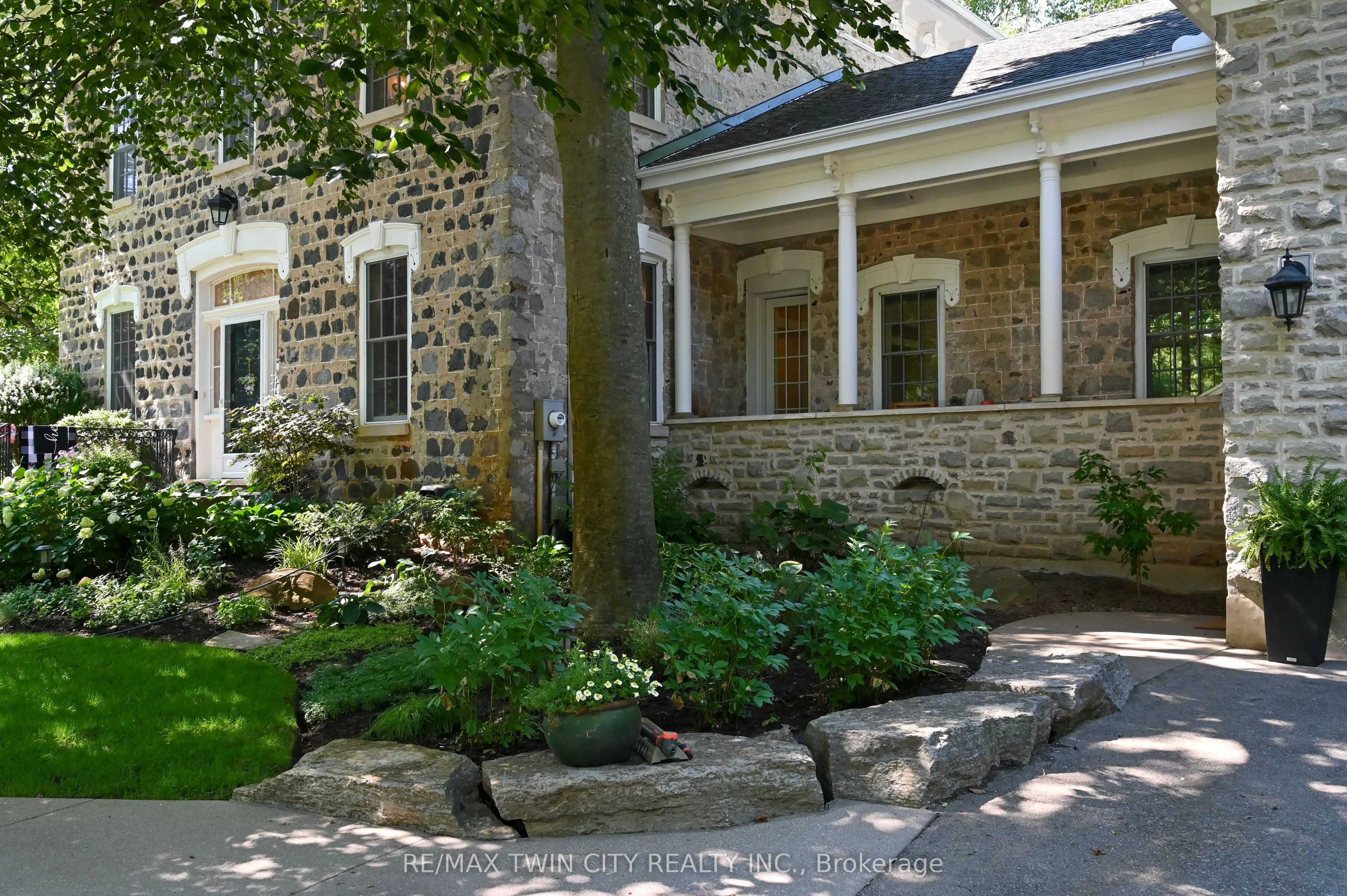 25 Dunbar Street