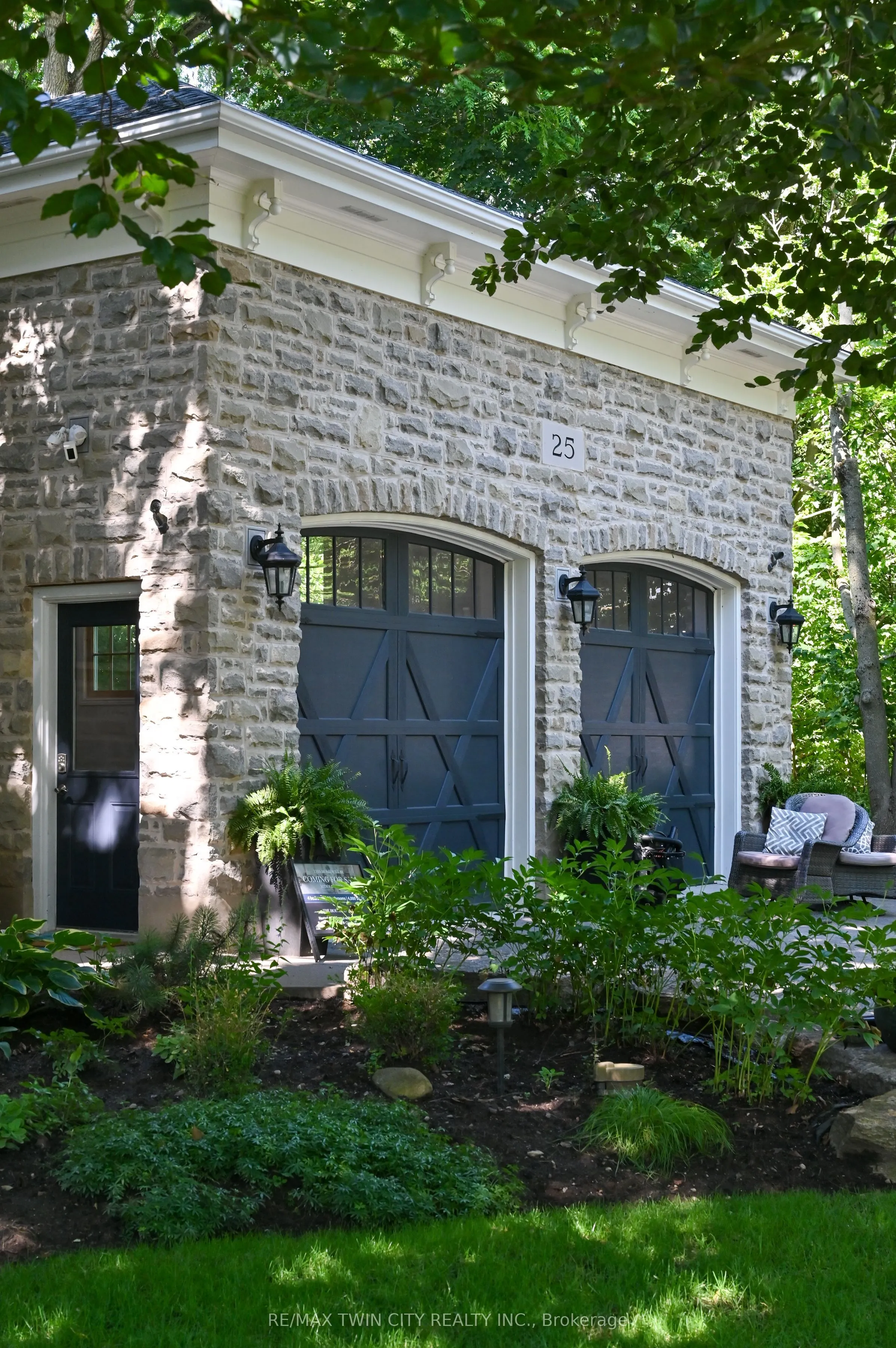 25 Dunbar Street