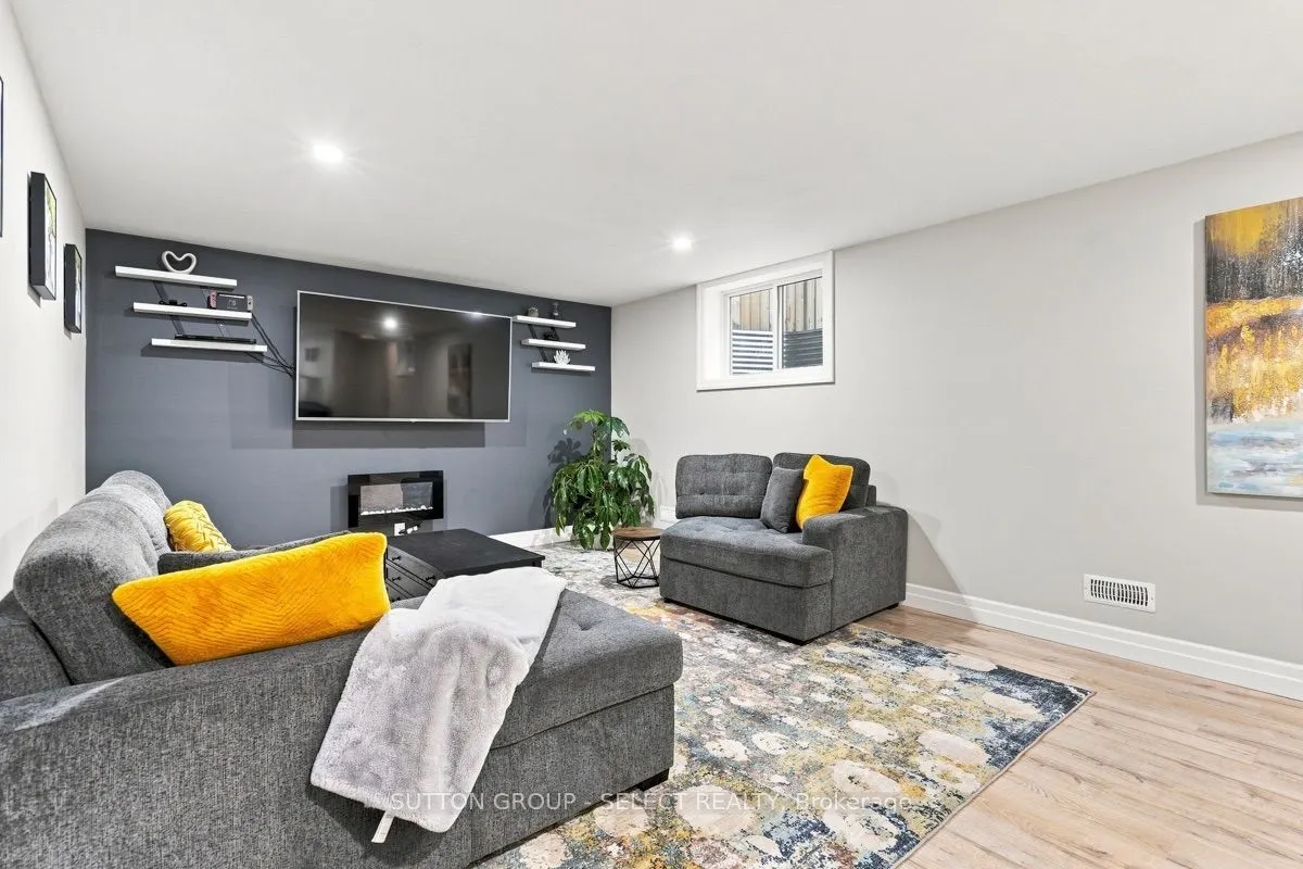159 COLLINS Way #38