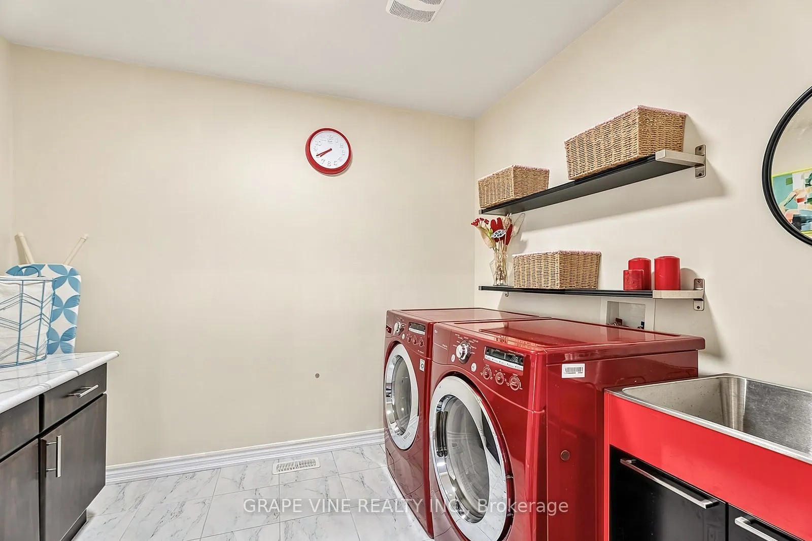 2784 Grand Vista Circle