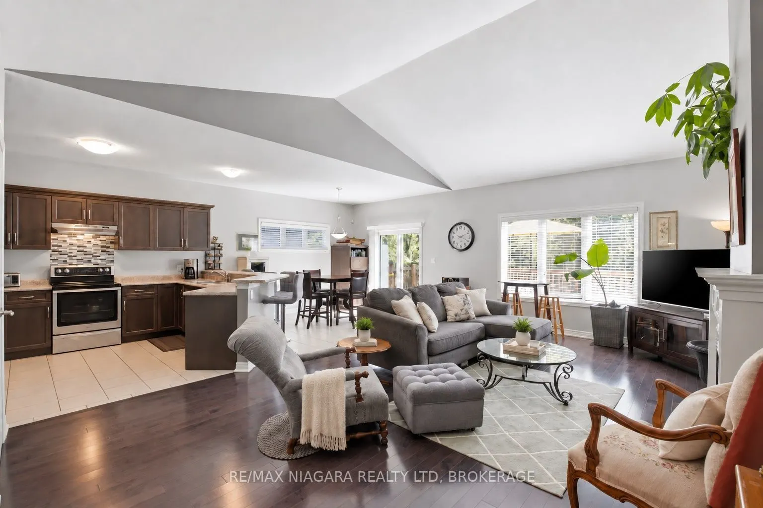 3563 Dominion Road