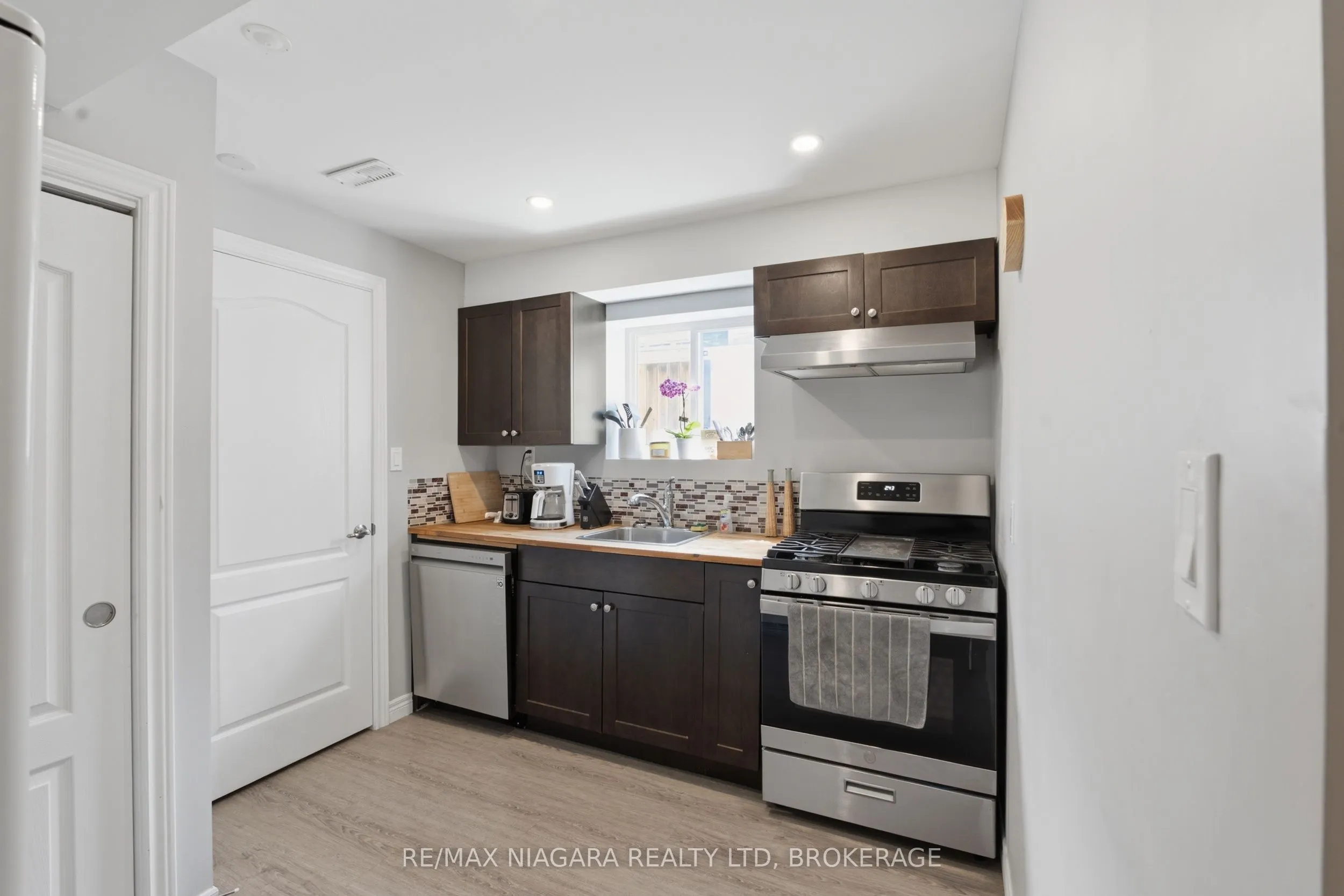3563 Dominion Road