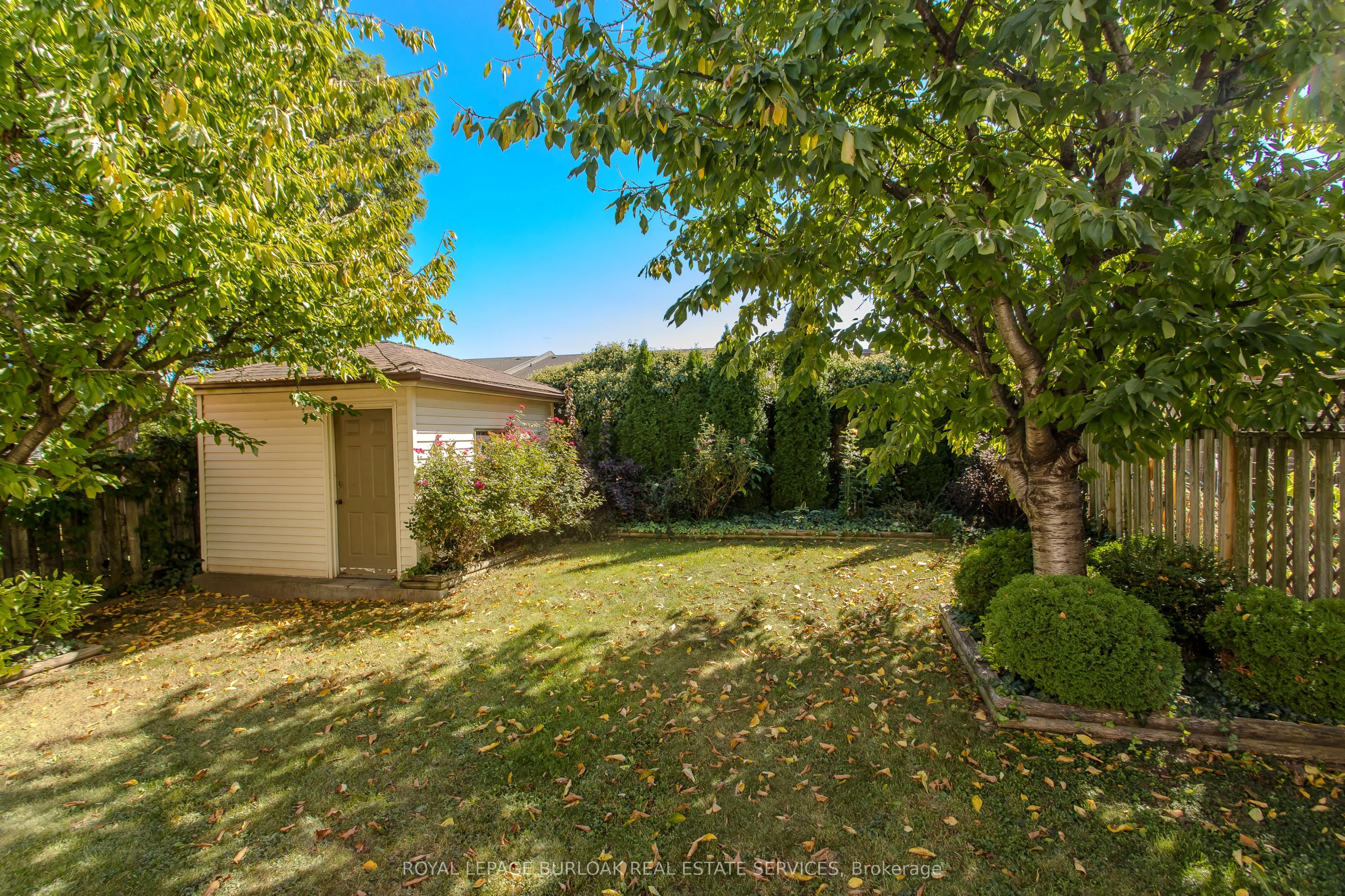 14 Ellington Avenue