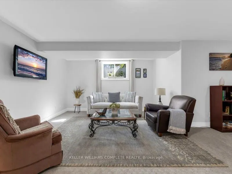17 Ridgeview Crescent #21