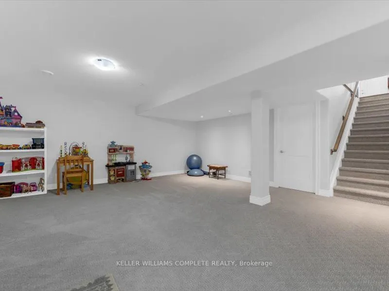 17 Ridgeview Crescent #21