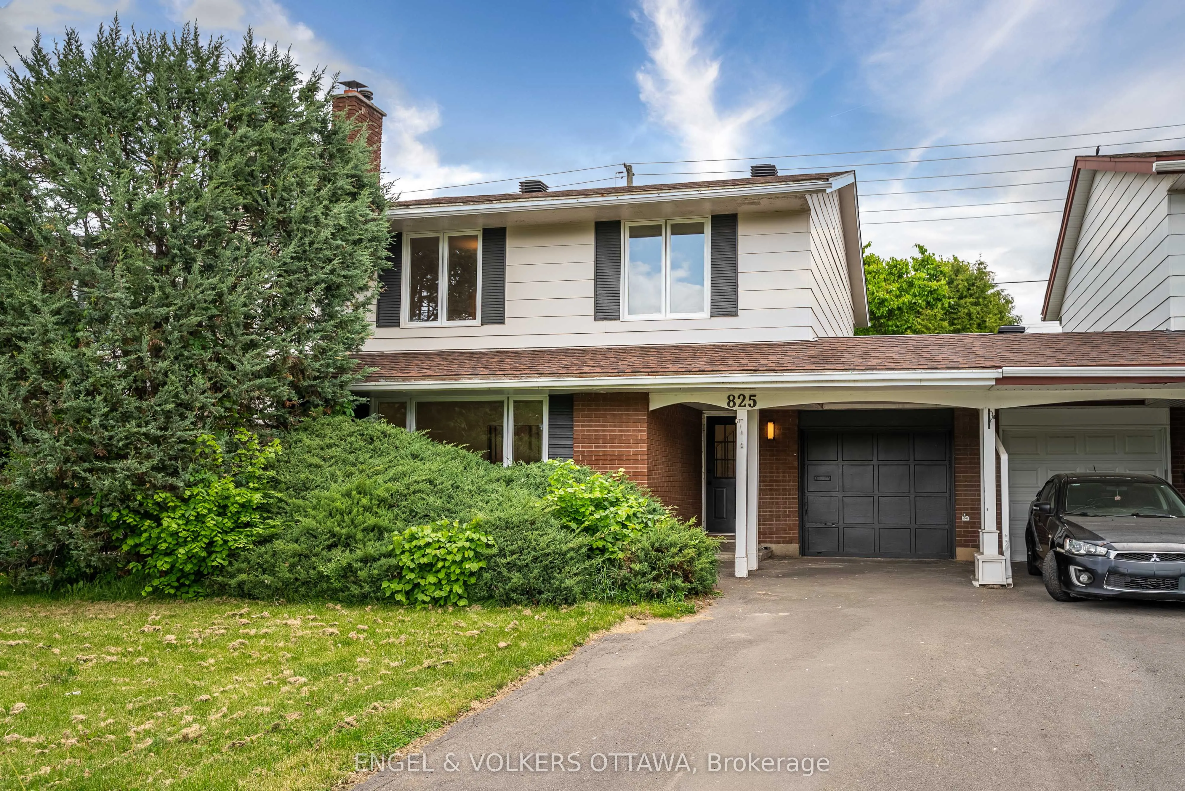 825 De Salaberry Street
