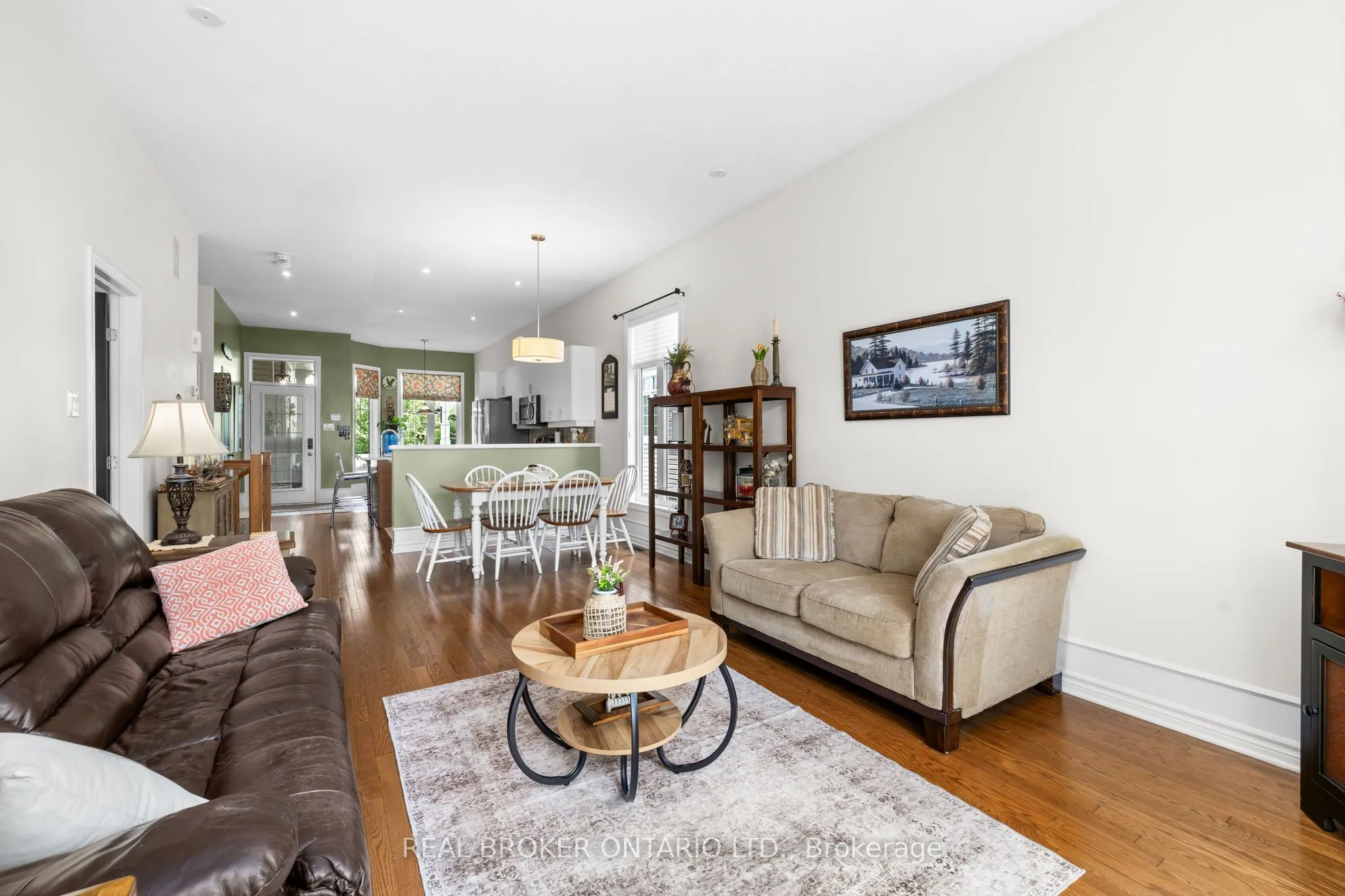 128 George Street W