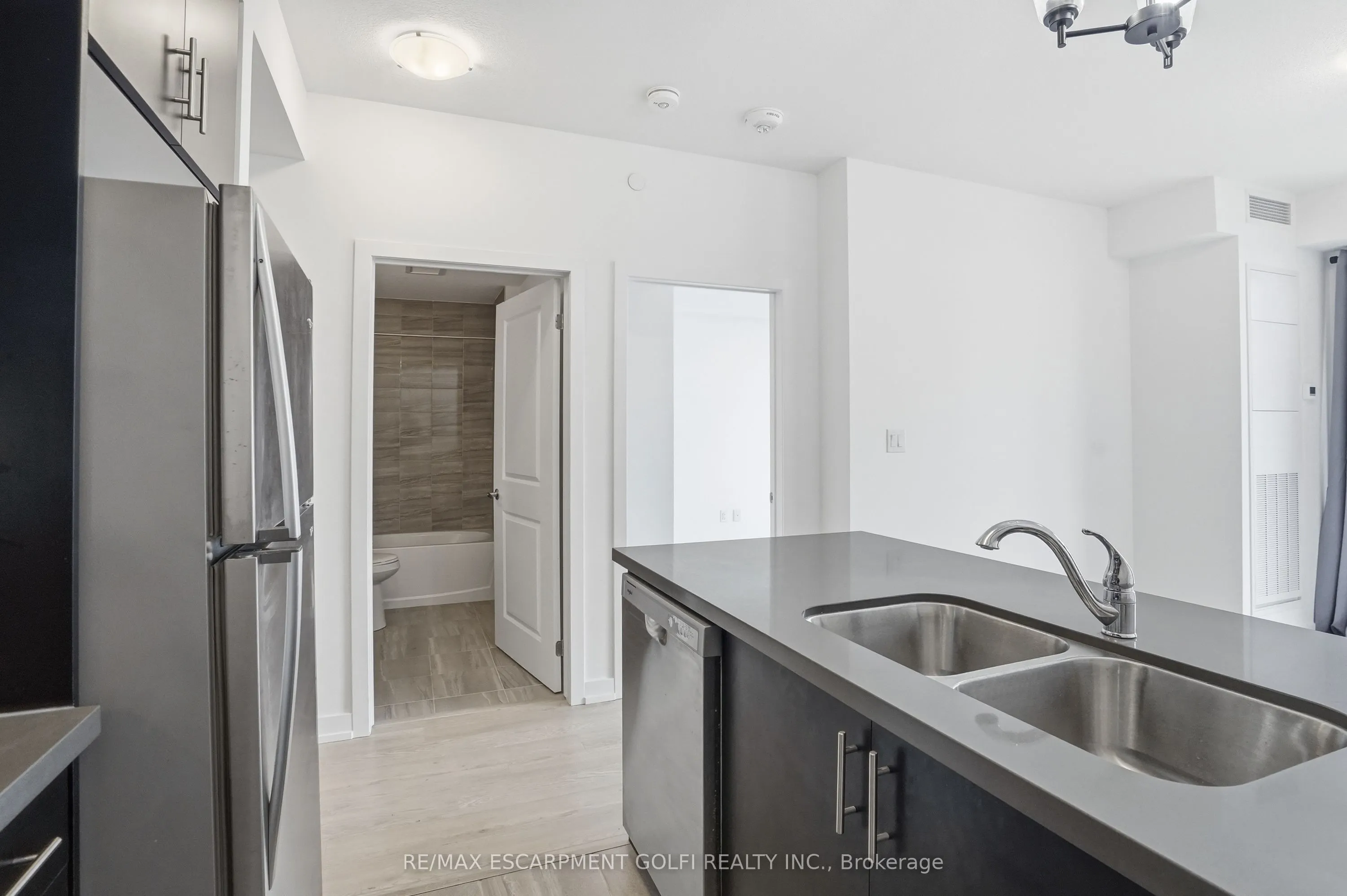 460 Dundas Street E #1008