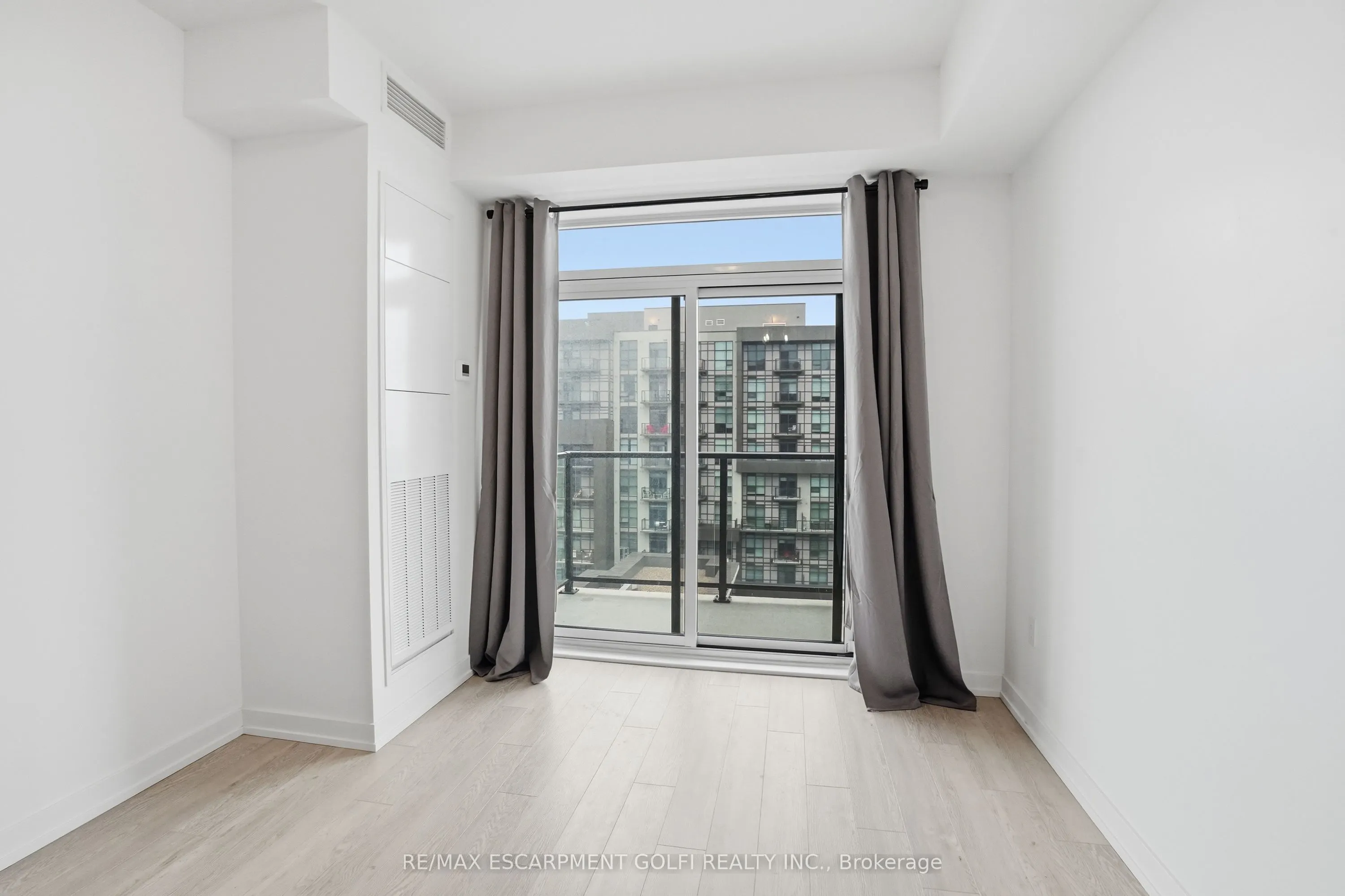 460 Dundas Street E #1008