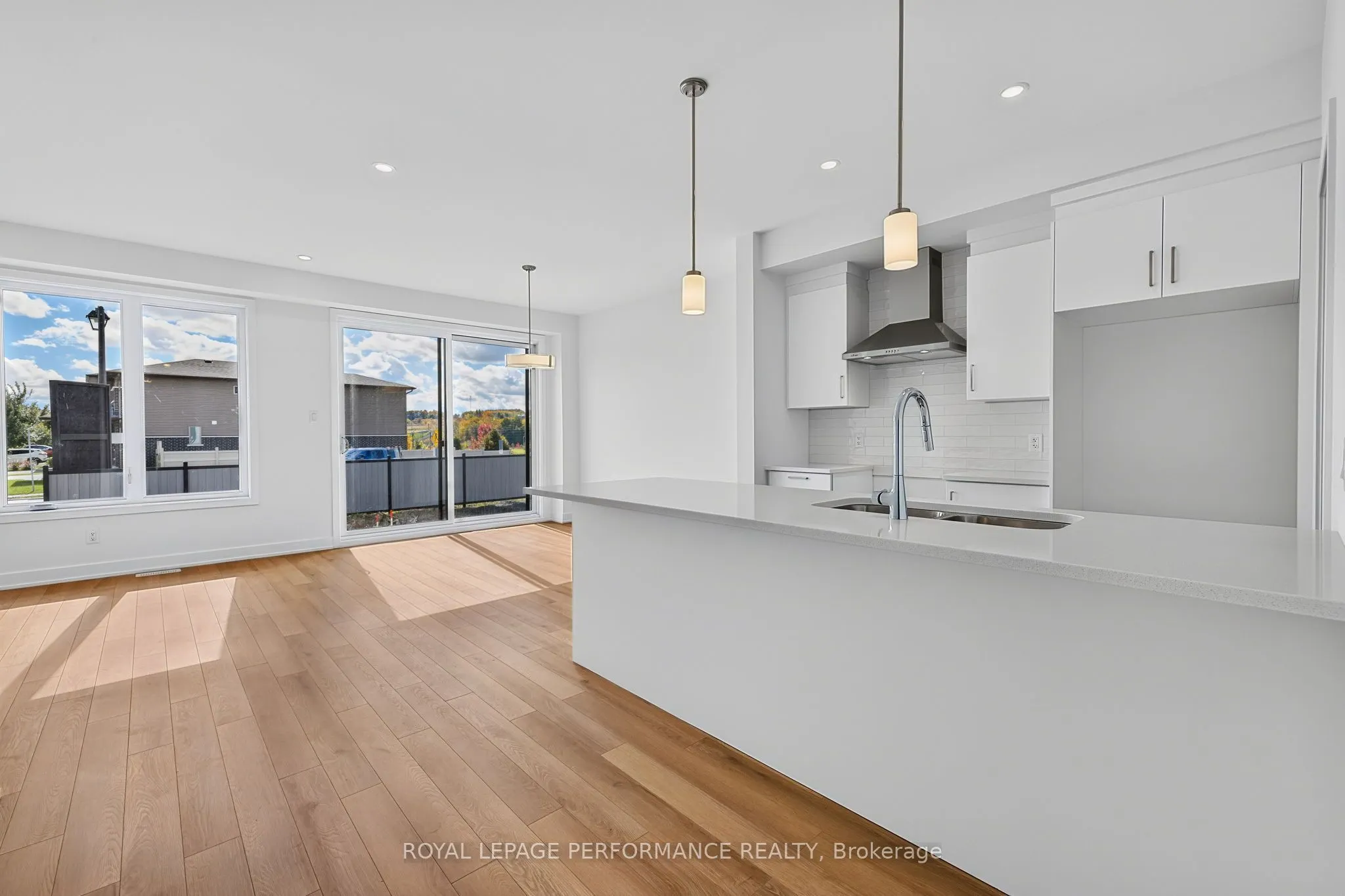 2396 Gray Crescent