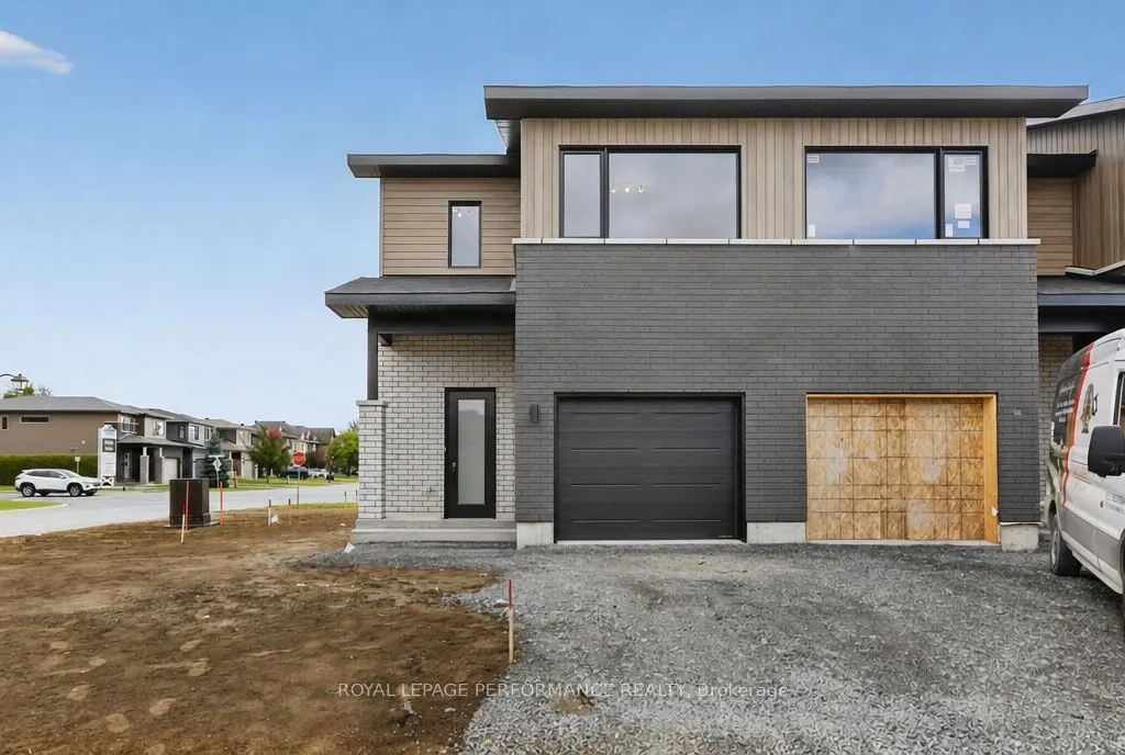 2396 Gray Crescent