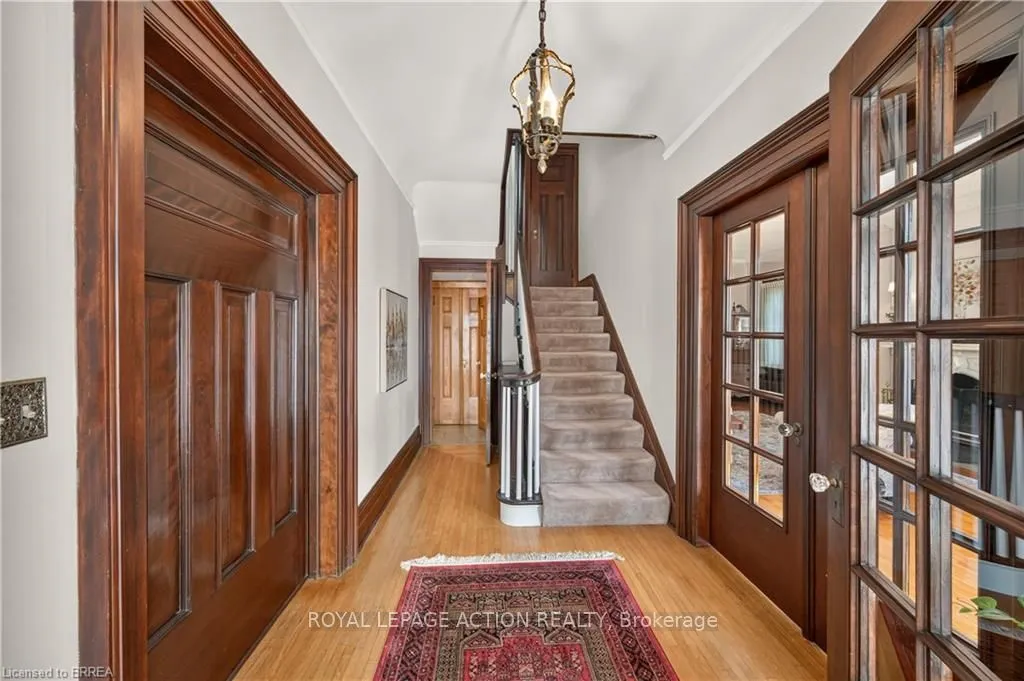 29 Lorne Crescent