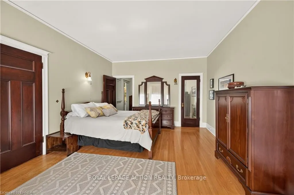 29 Lorne Crescent