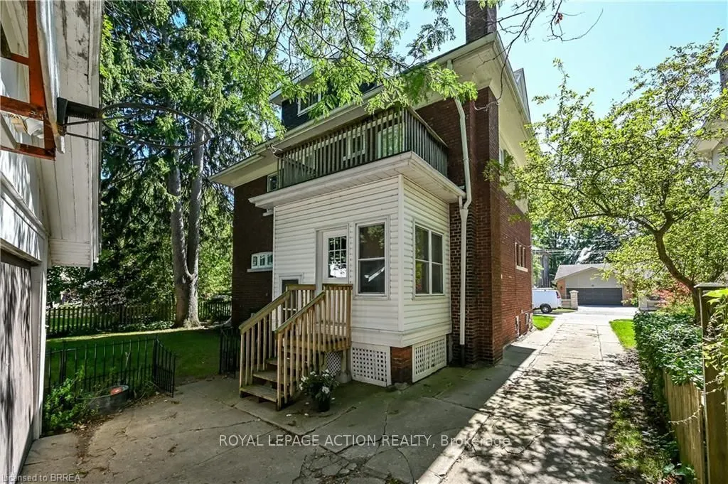 29 Lorne Crescent