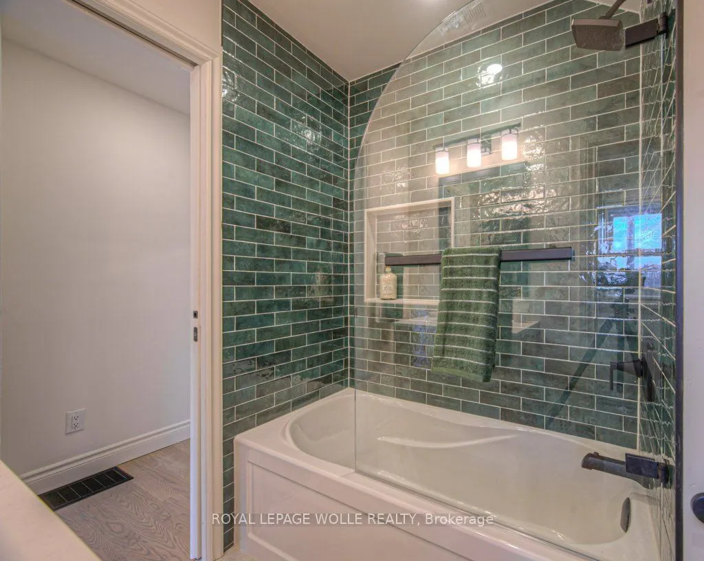 30 Dunbar Road S