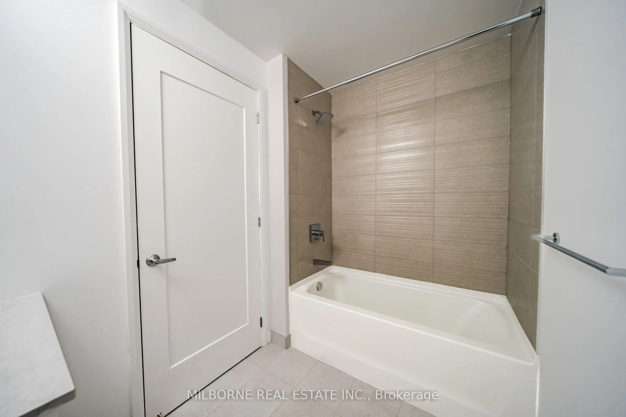 75 James Street S #522
