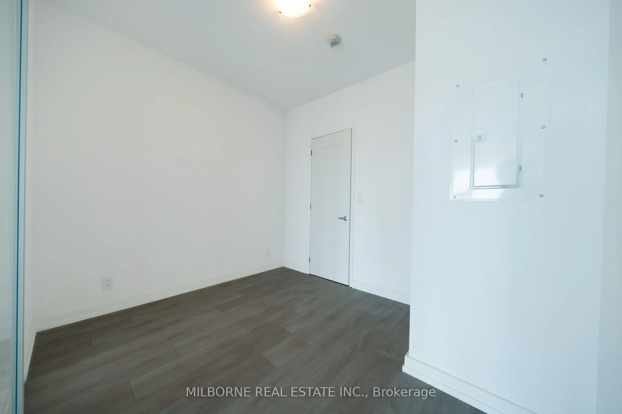 75 James Street S #522