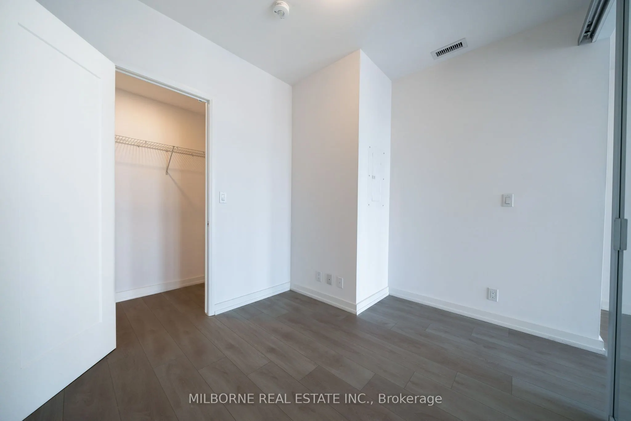 75 James Street S #522