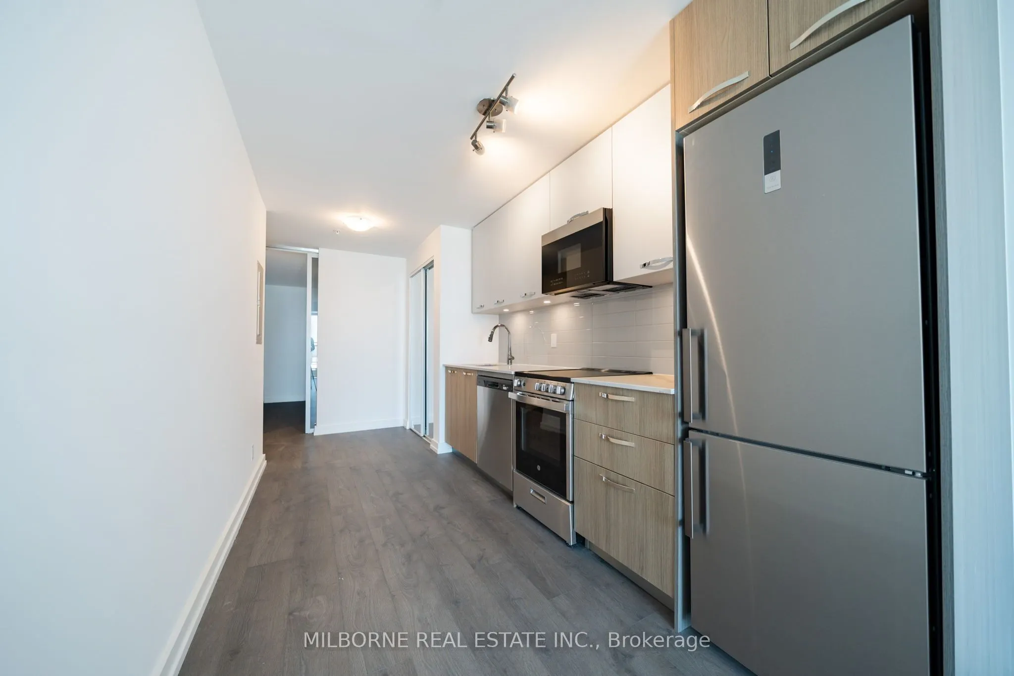 75 James Street S #2108