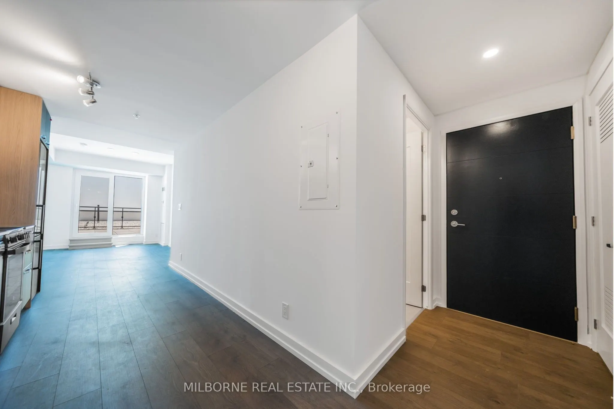 75 James Street S #2108