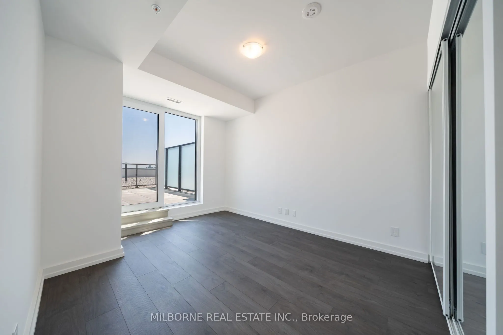 75 James Street S #2108