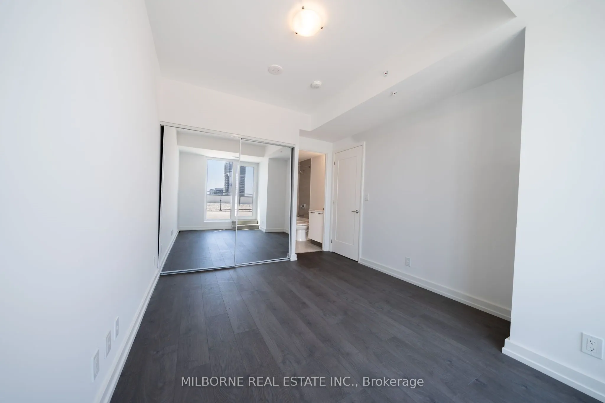 75 James Street S #2108