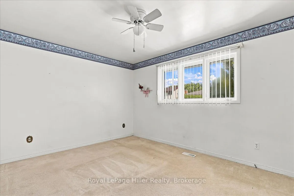 66 Elgin Crescent