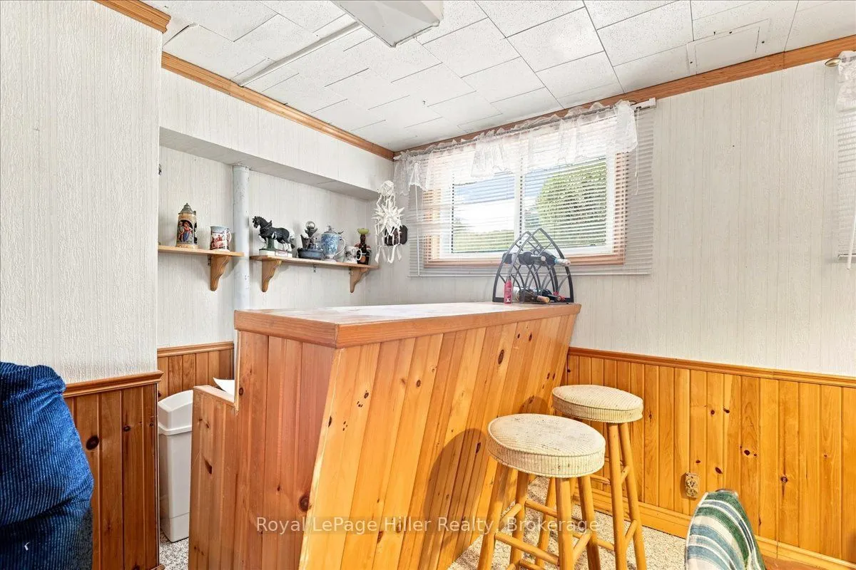 66 Elgin Crescent
