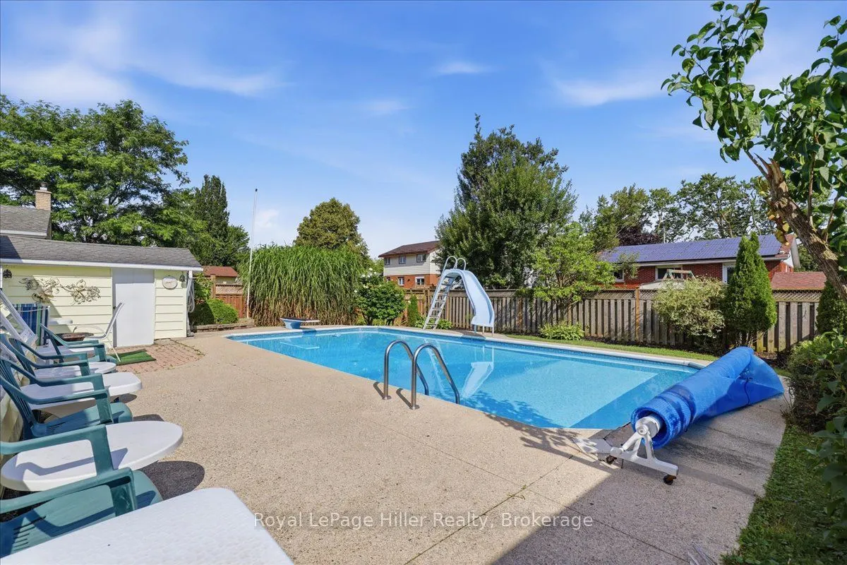 66 Elgin Crescent