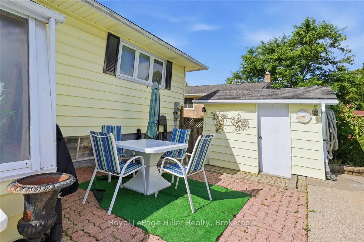 66 Elgin Crescent