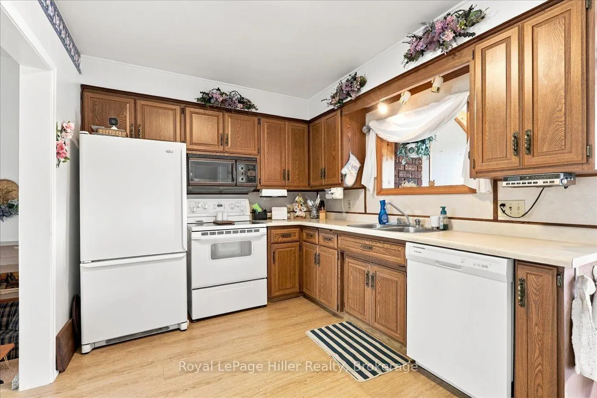 66 Elgin Crescent