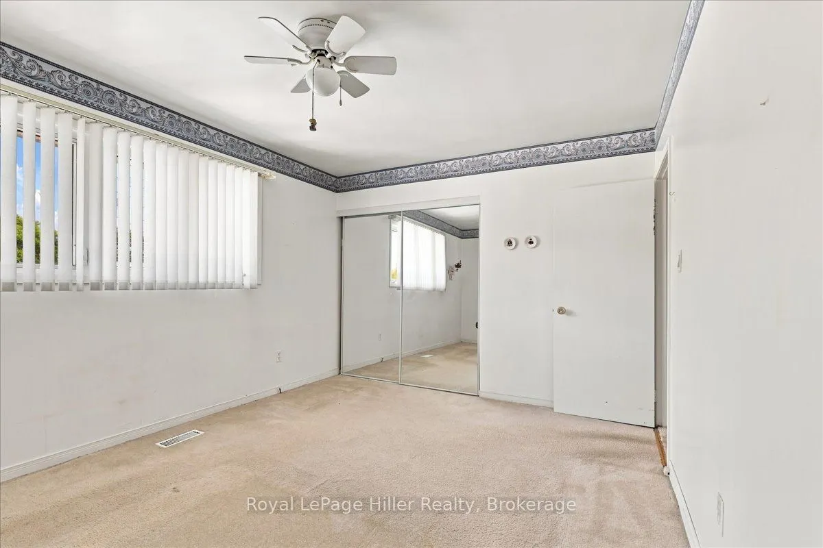 66 Elgin Crescent