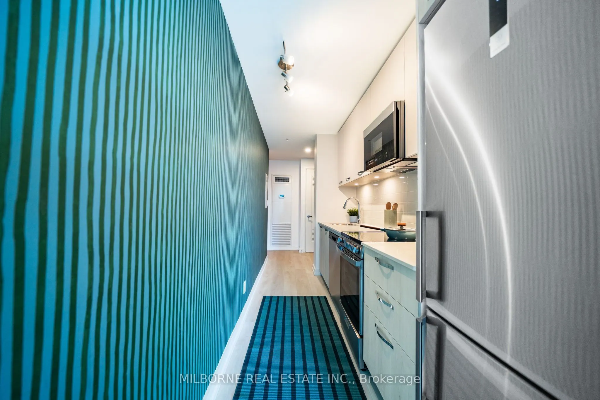 75 James Street S #2207