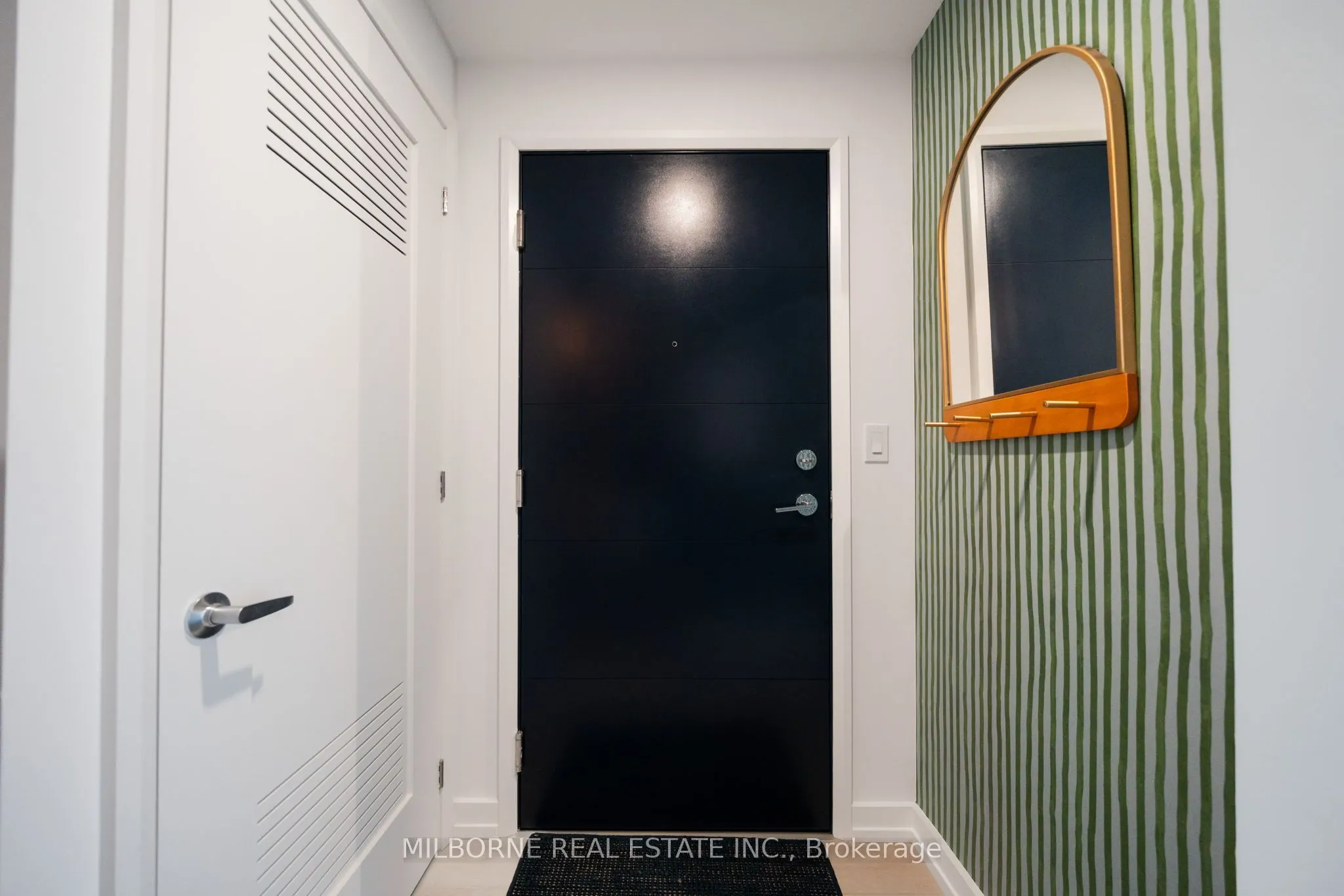 75 James Street S #2207