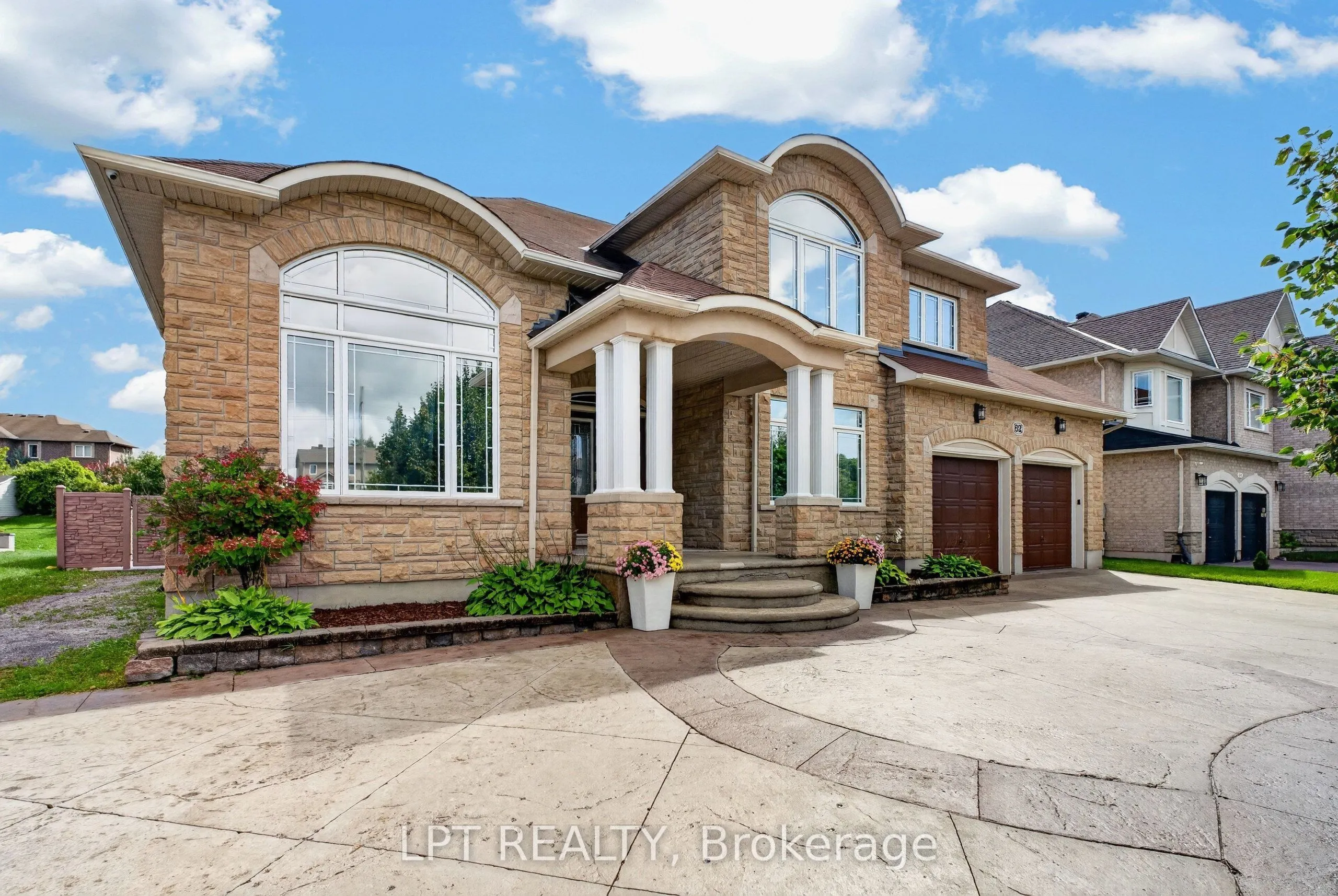 62 Tradewinds Drive