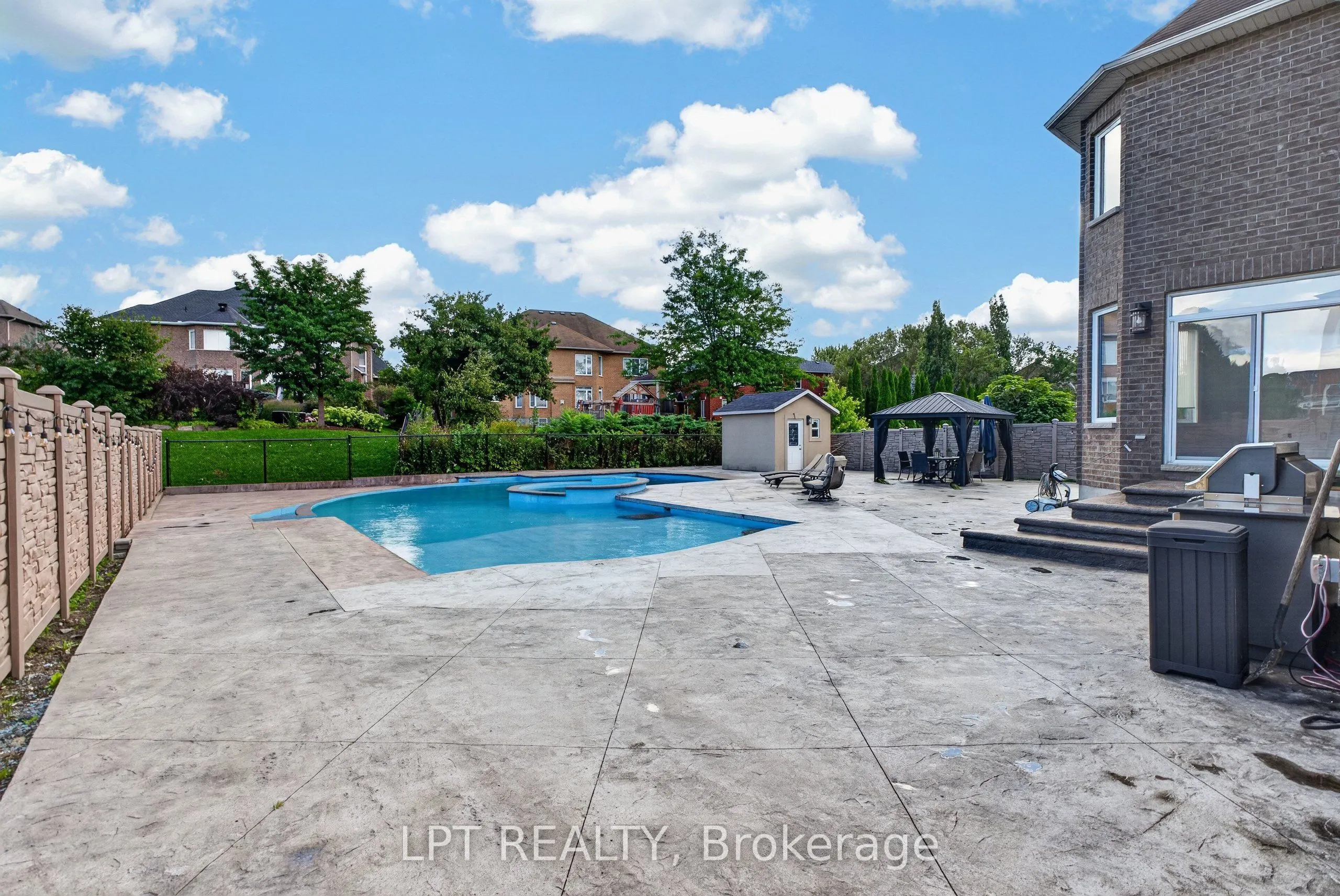 62 Tradewinds Drive