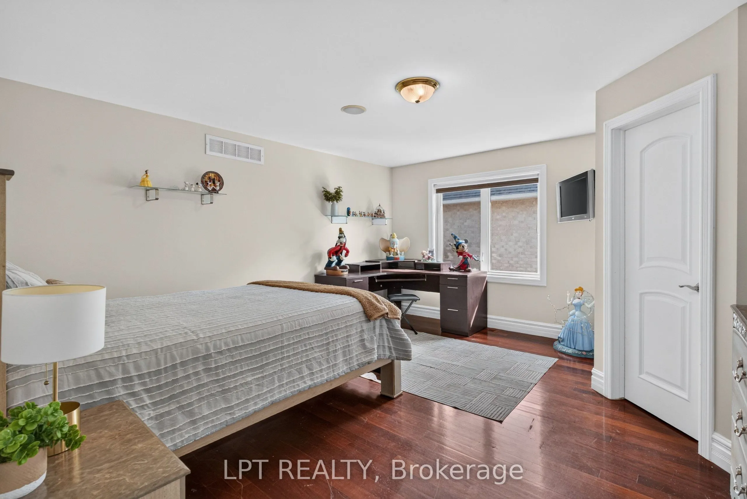 62 Tradewinds Drive