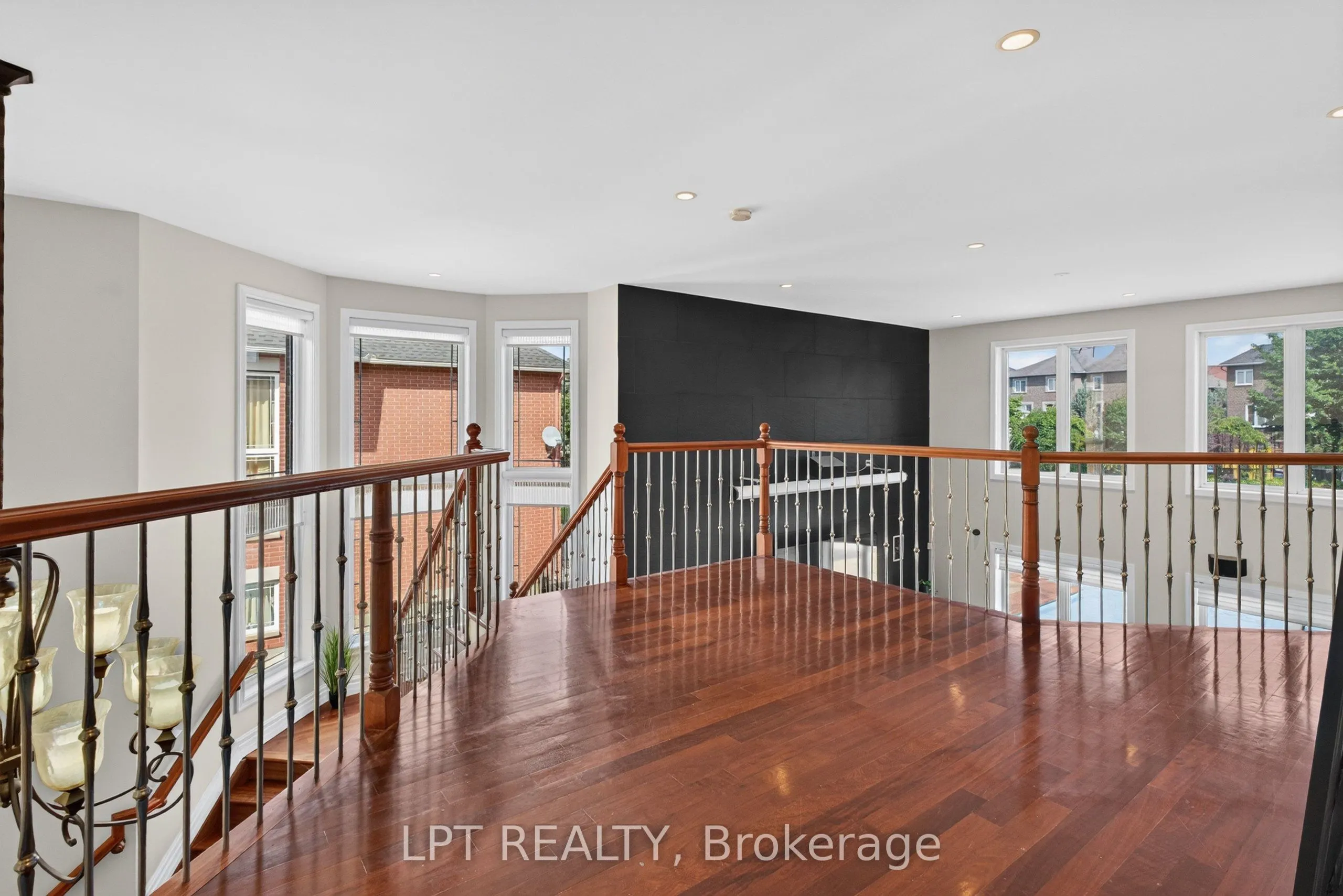 62 Tradewinds Drive