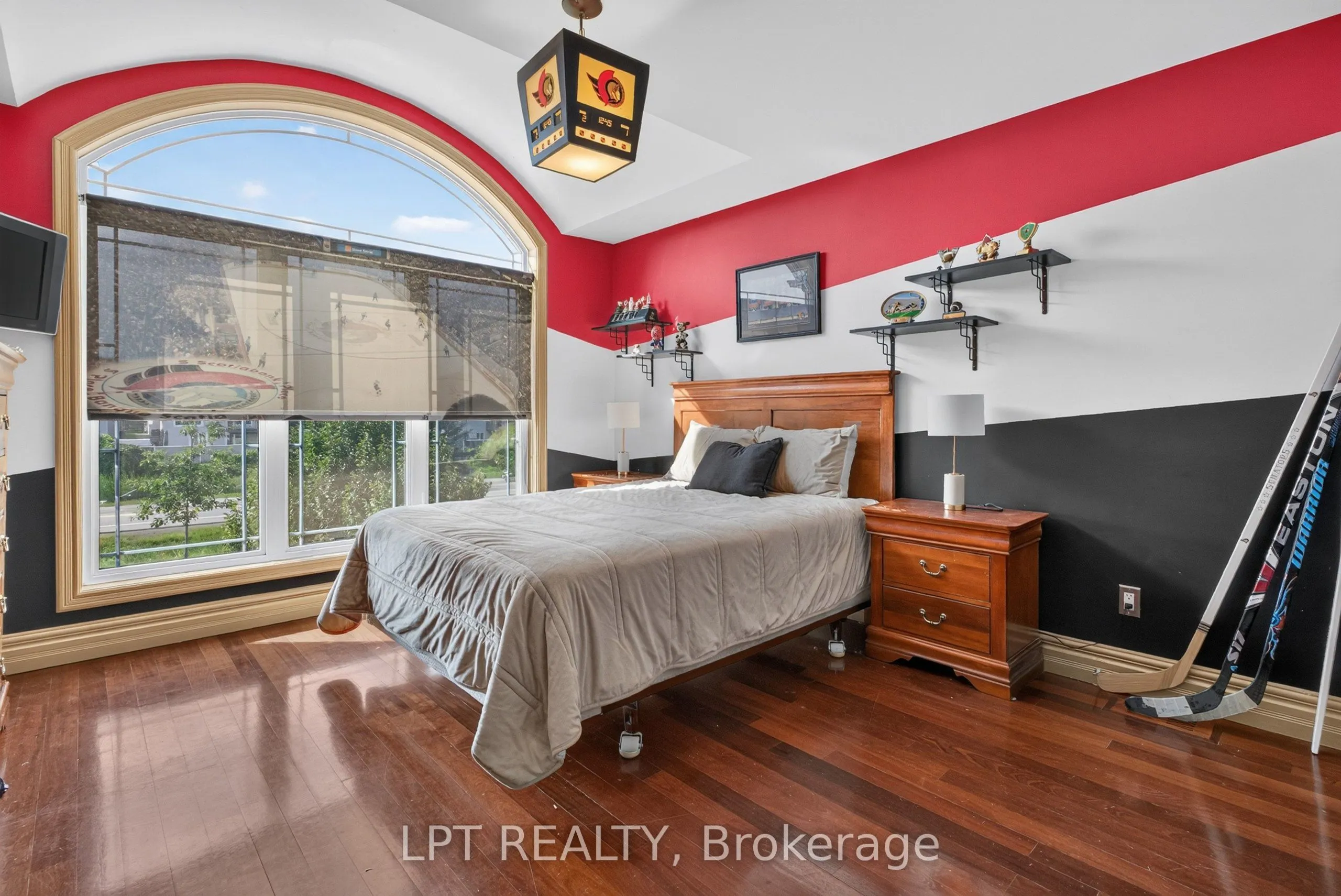 62 Tradewinds Drive
