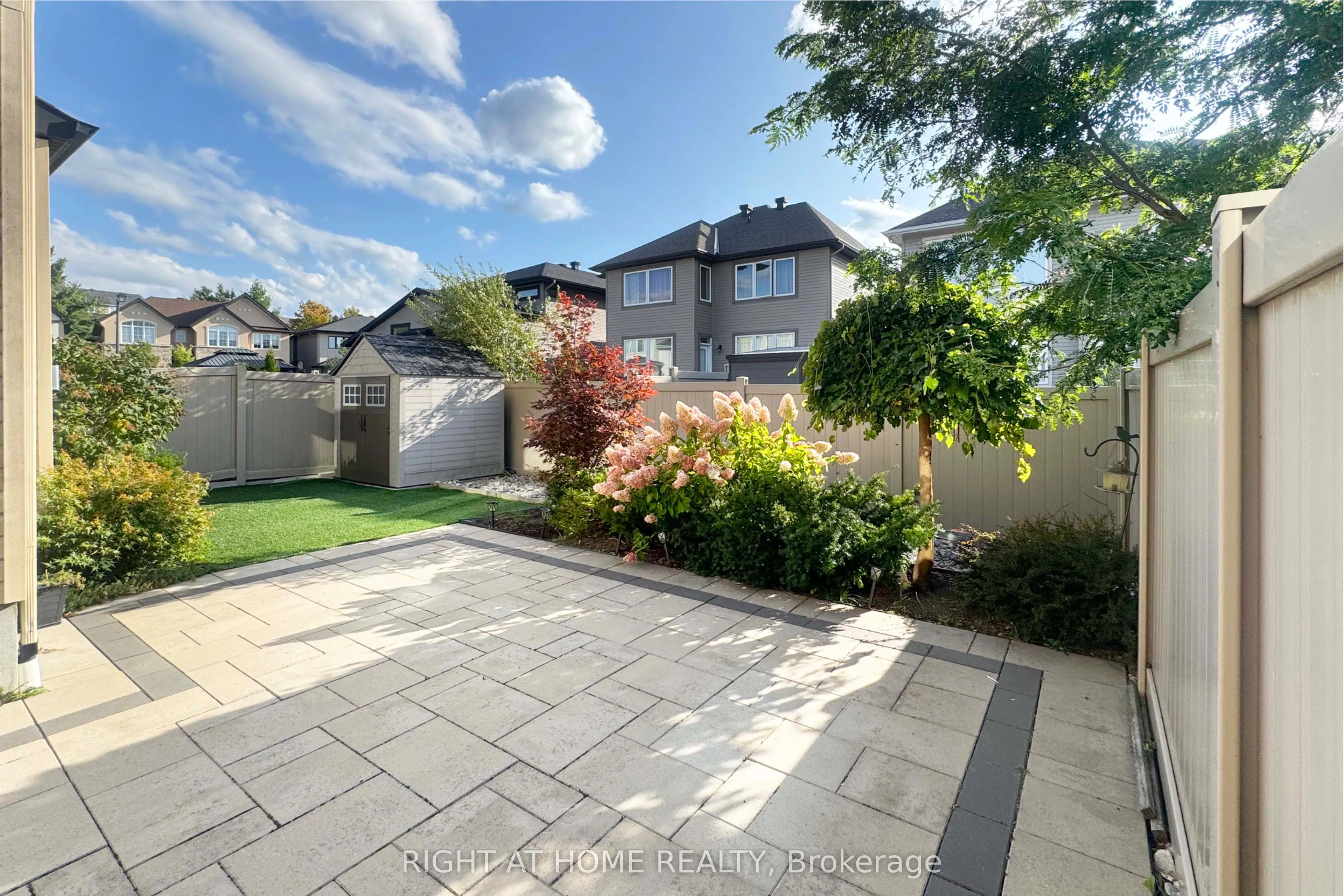504 BRECCIA Heights