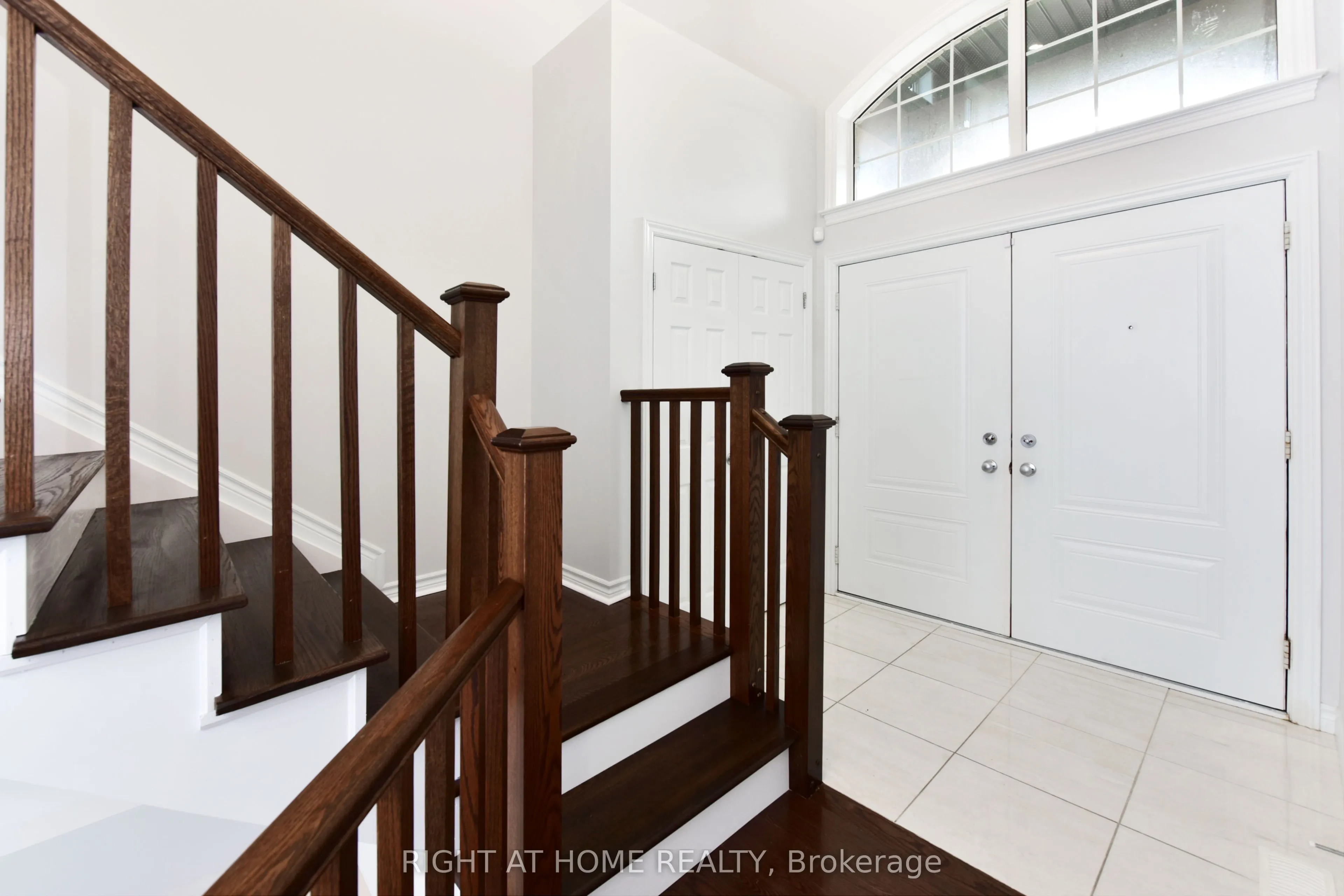 504 BRECCIA Heights
