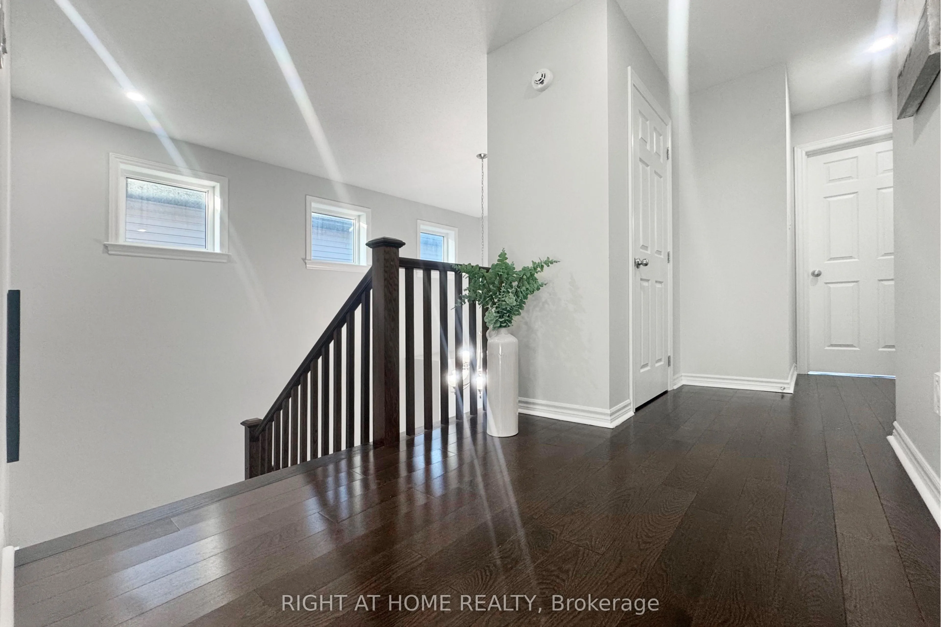 504 BRECCIA Heights