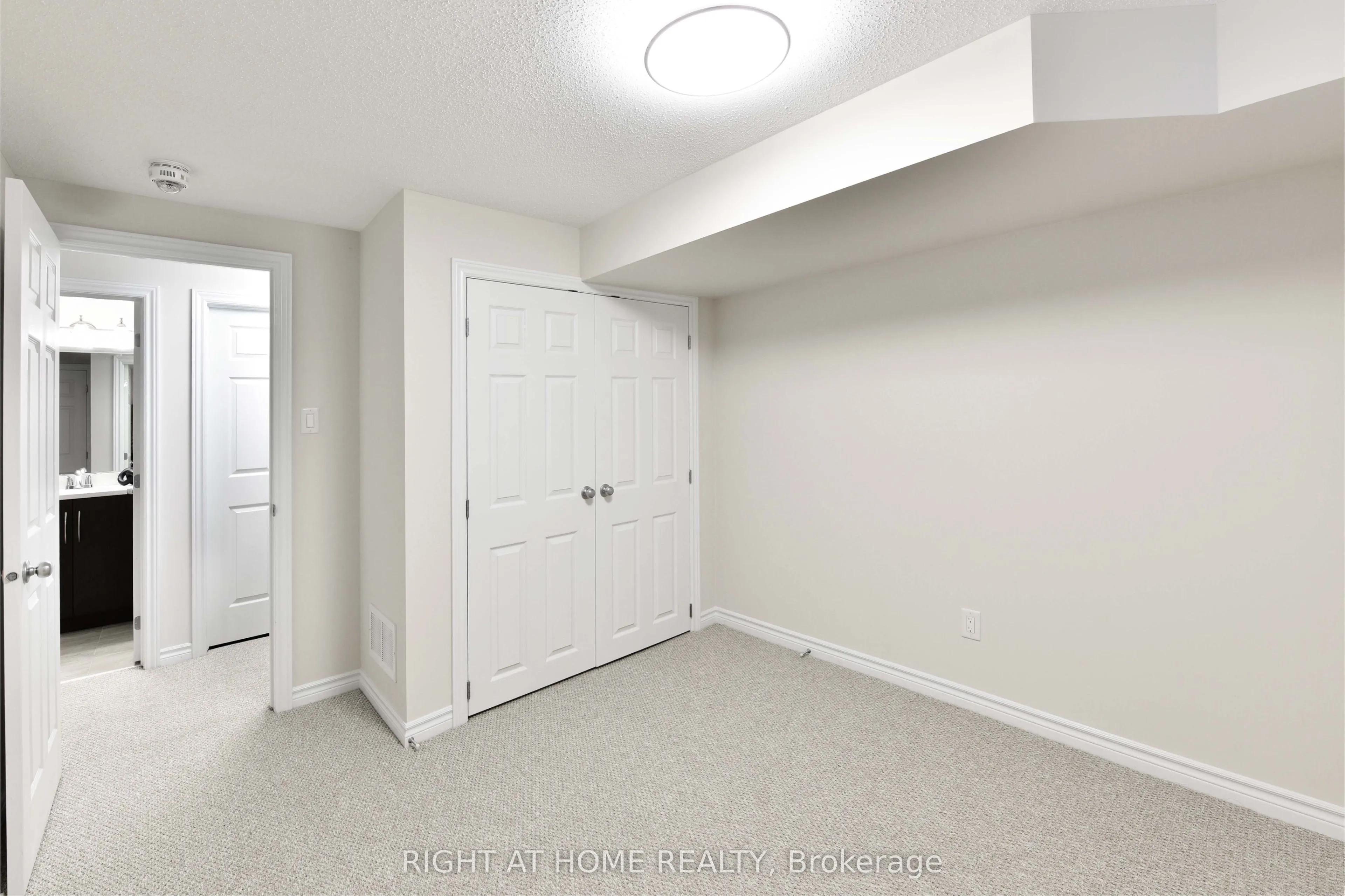 504 BRECCIA Heights