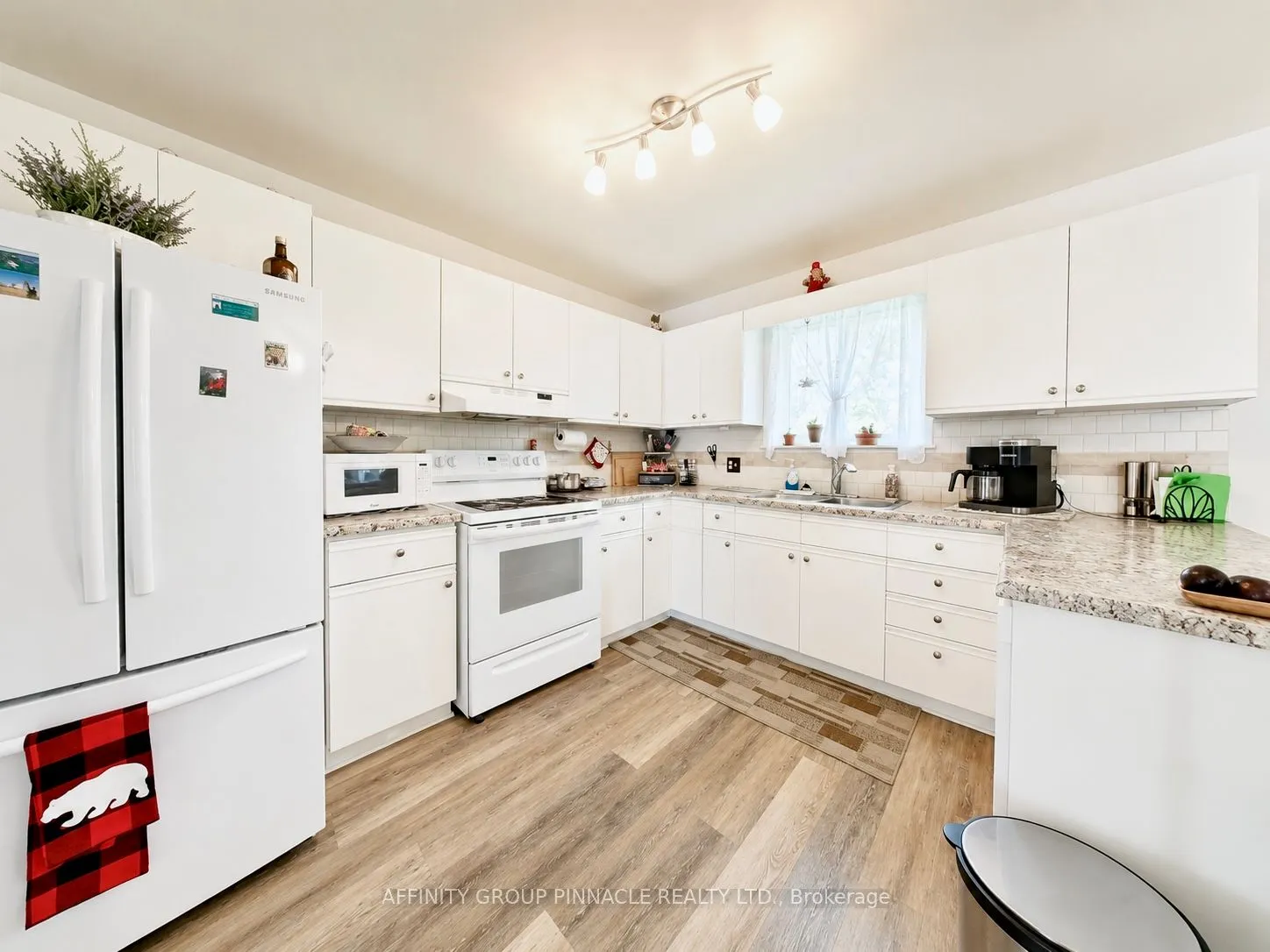 115 Mary Street W #24